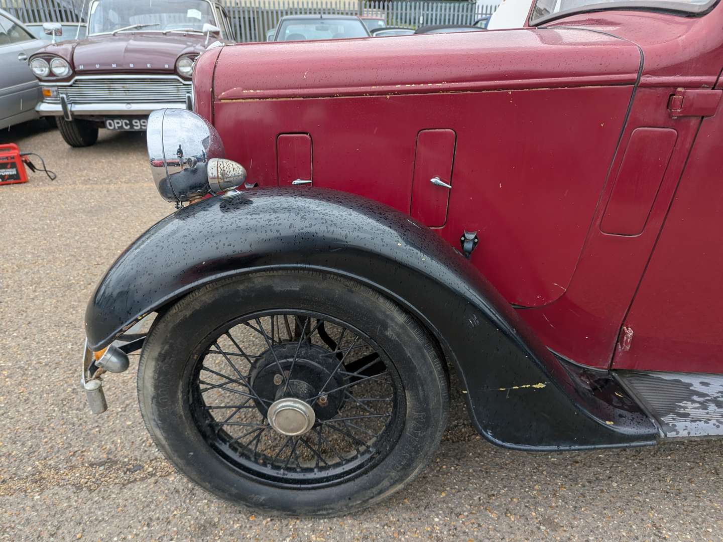 <p>1937 AUSTIN SEVEN</p>