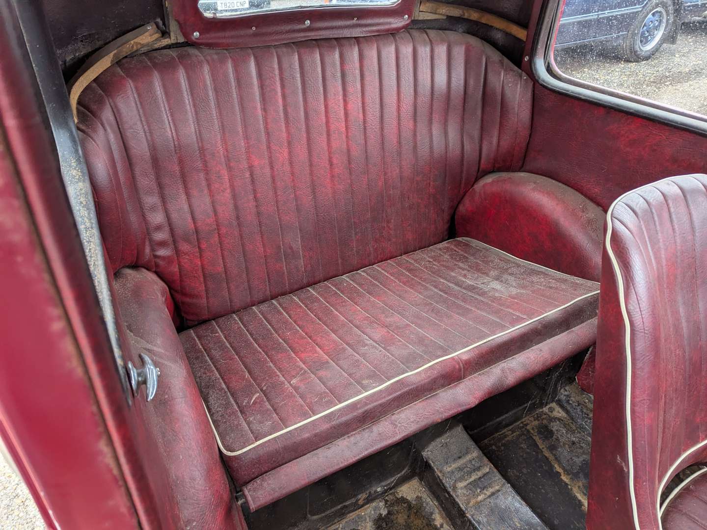 <p>1937 AUSTIN SEVEN</p>