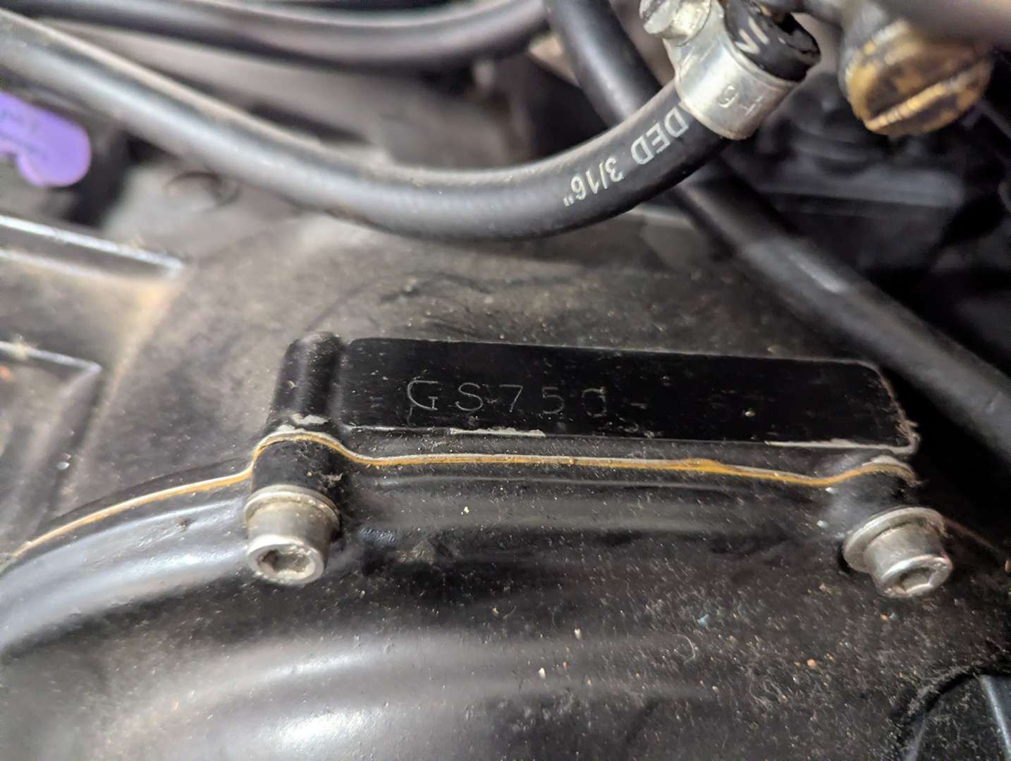 <p>1977 SUZUKI GS750 CAFE RACER</p>