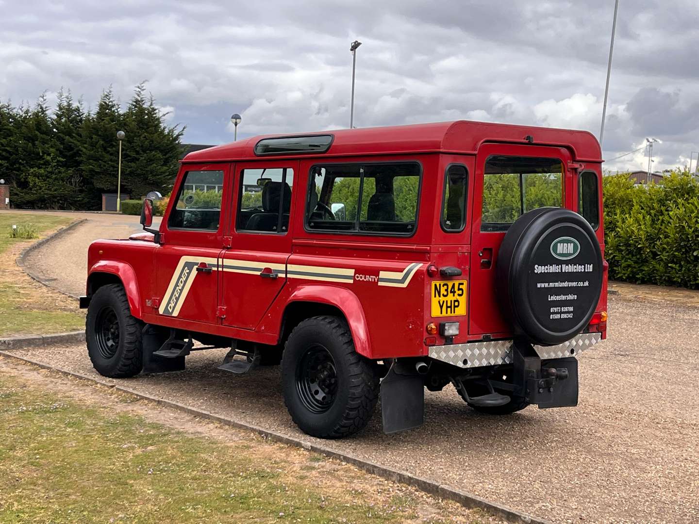 <p>1996 LAND ROVER 110 DEFENDER TDI CSW</p>