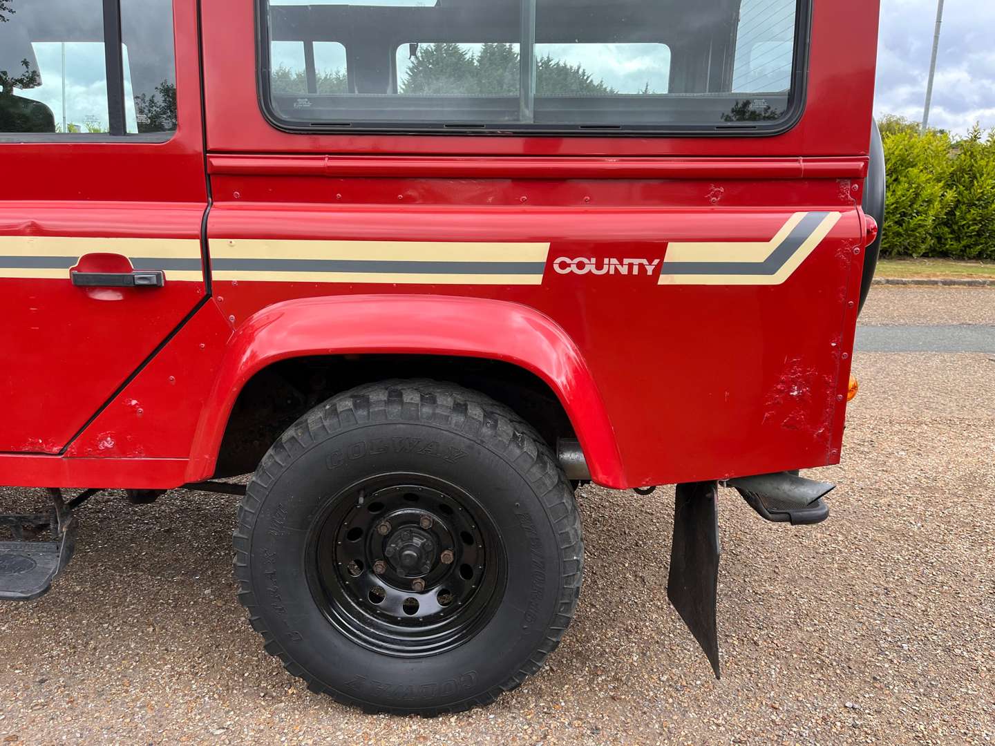 <p>1996 LAND ROVER 110 DEFENDER TDI CSW</p>