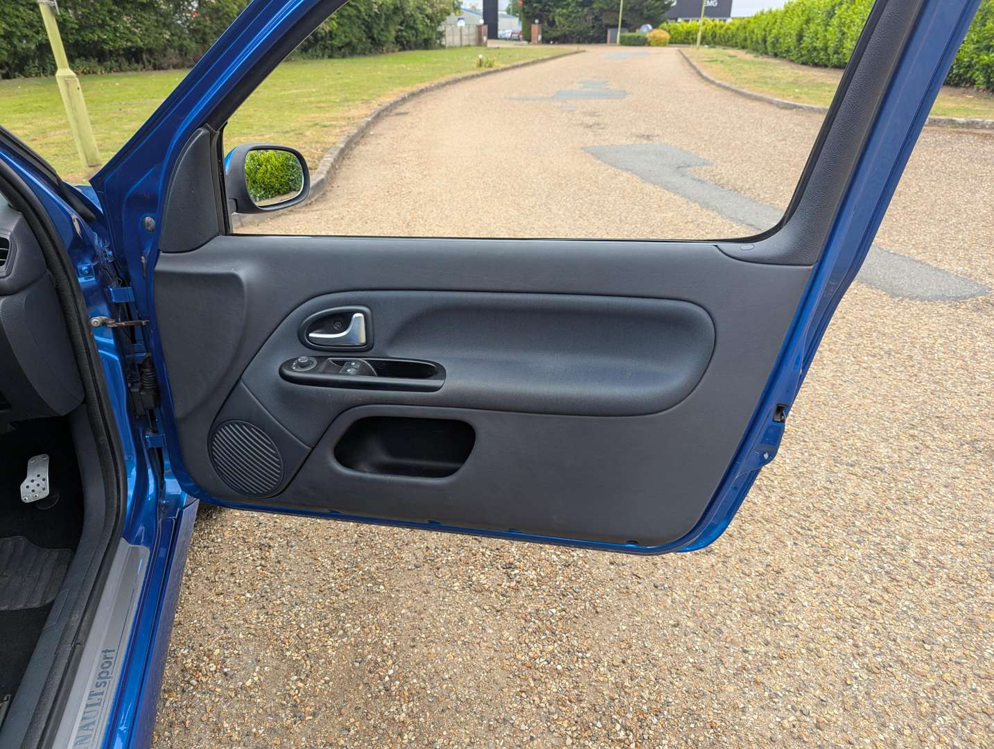 <p>2003 RENAULT CLIO 172 CUP</p>