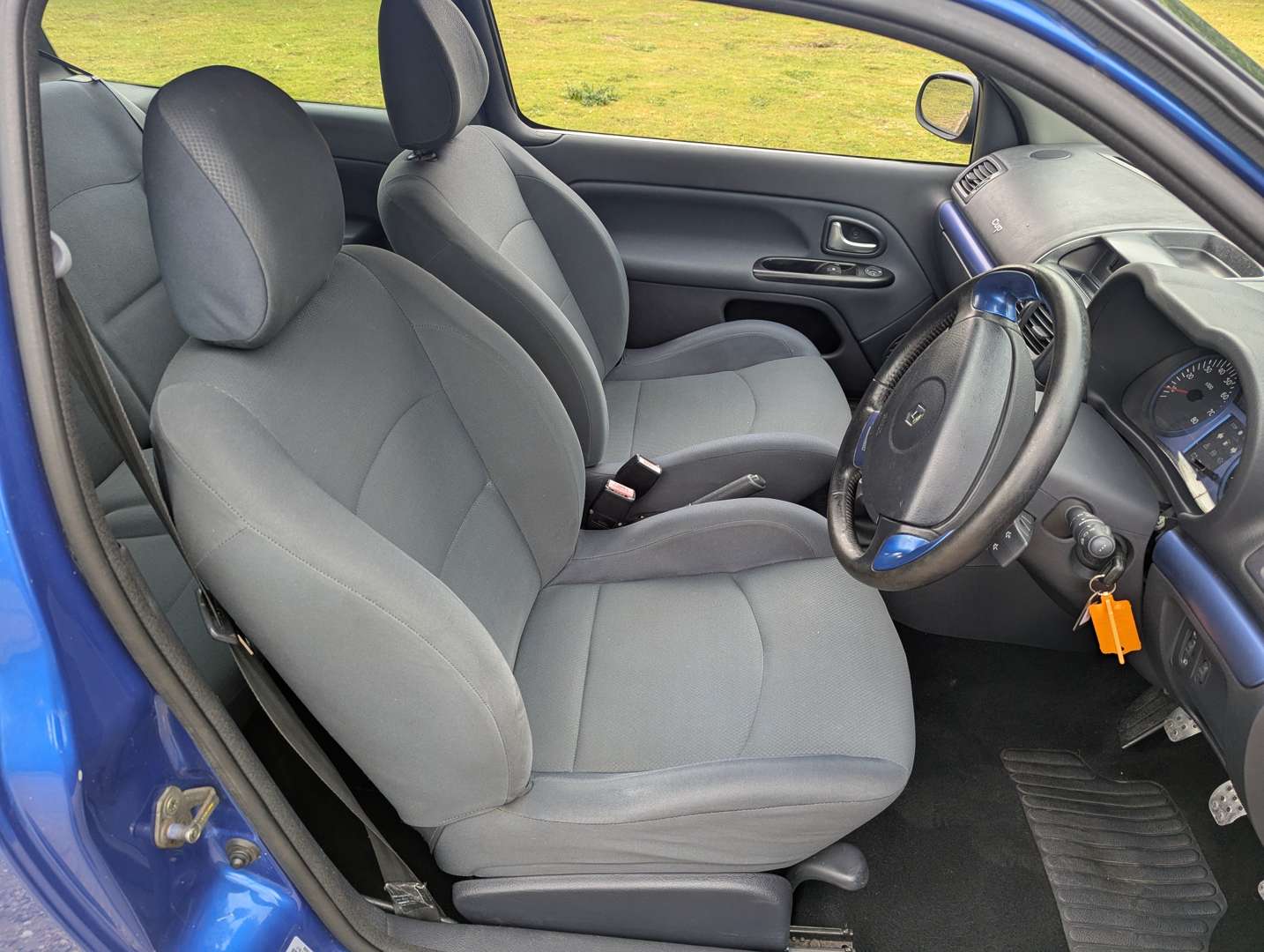 <p>2003 RENAULT CLIO 172 CUP</p>