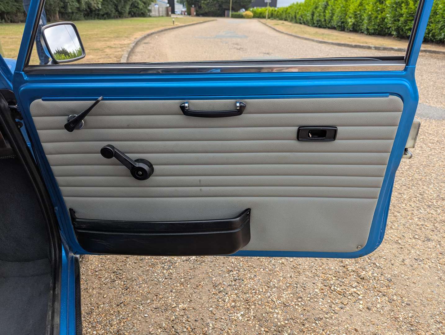 <p>1986 AUSTIN MINI MAYFAIR</p>