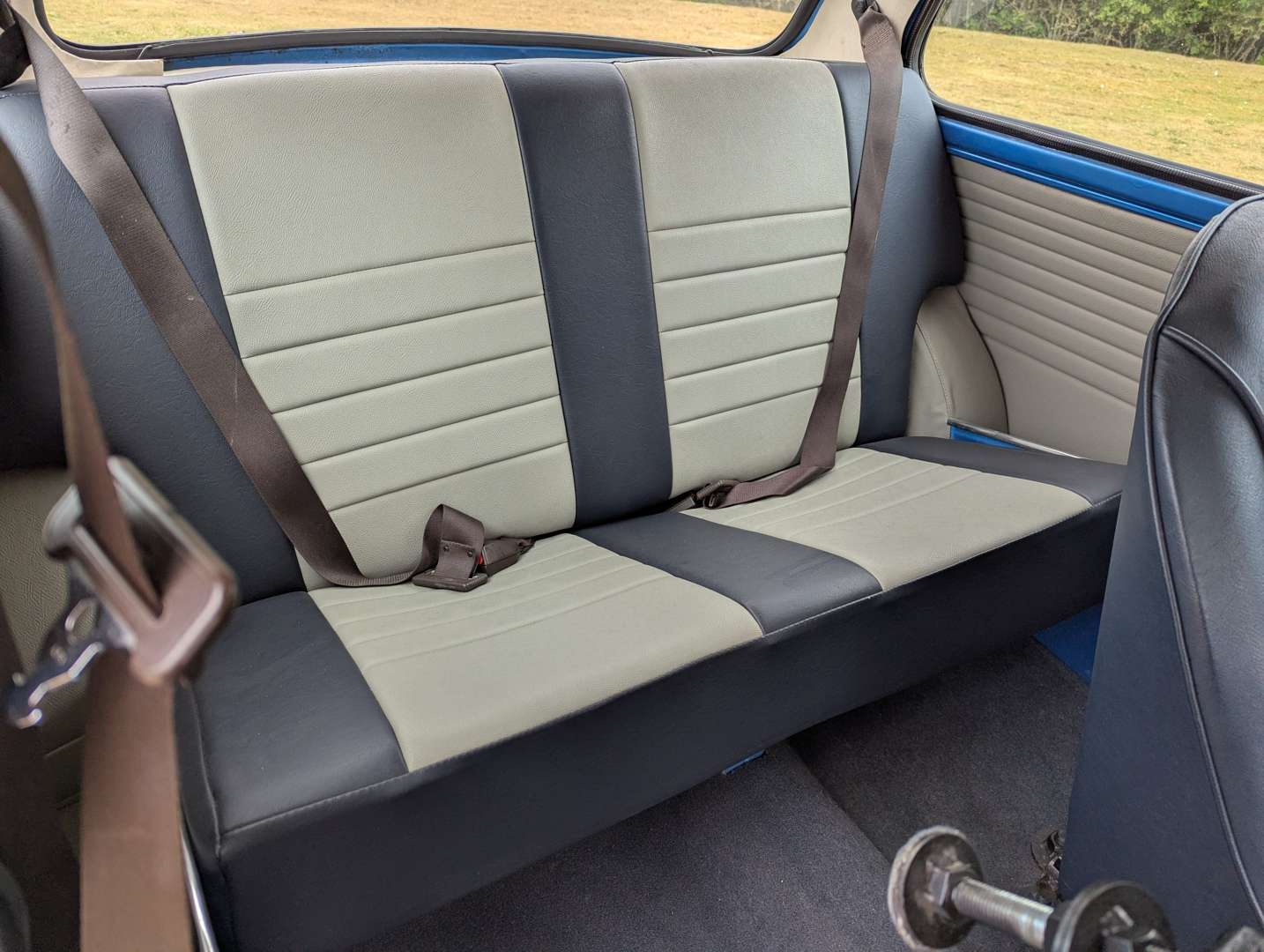 <p>1986 AUSTIN MINI MAYFAIR</p>