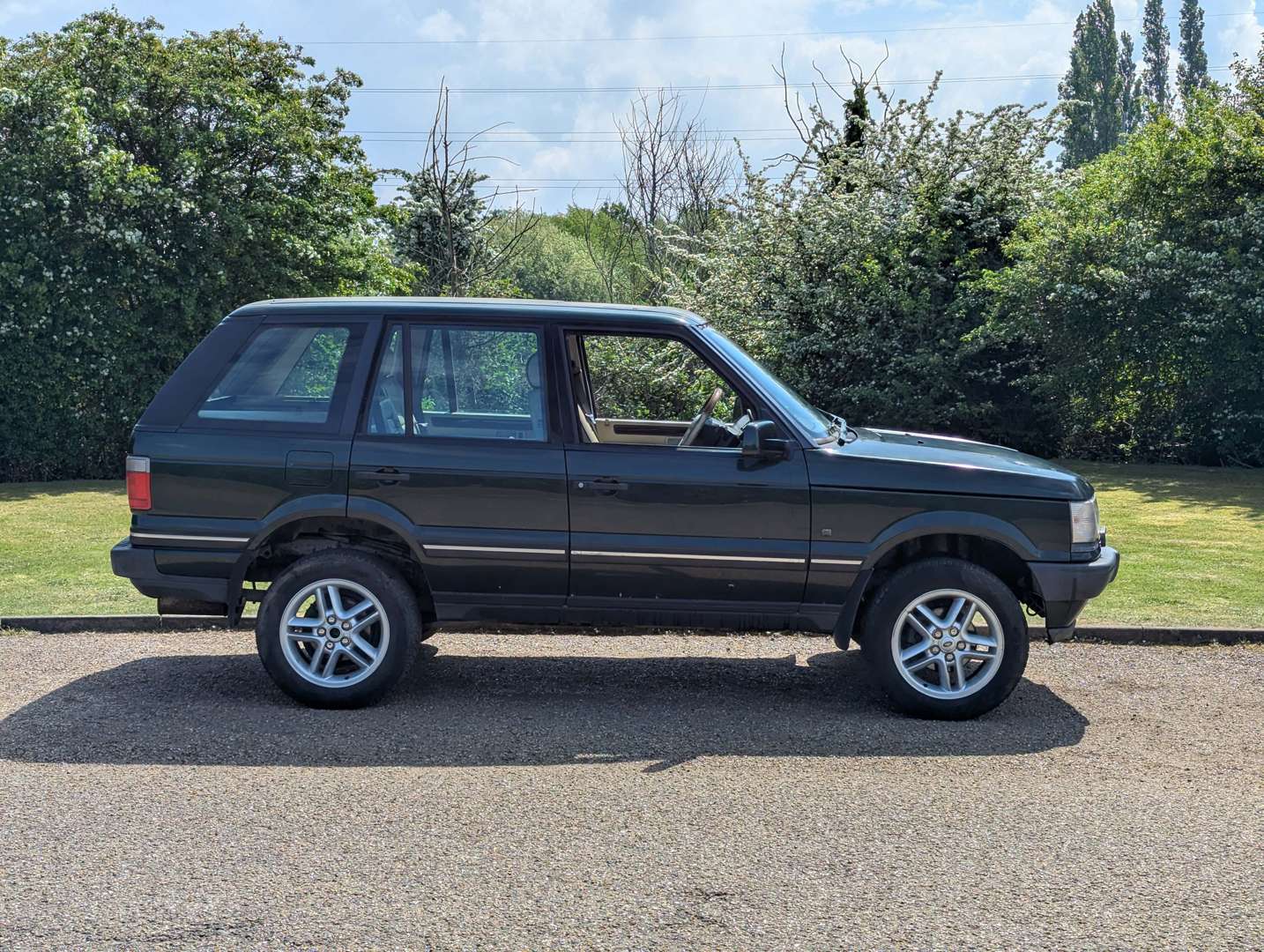 <p>2001 RANGE ROVER VOGUE AUTO</p>