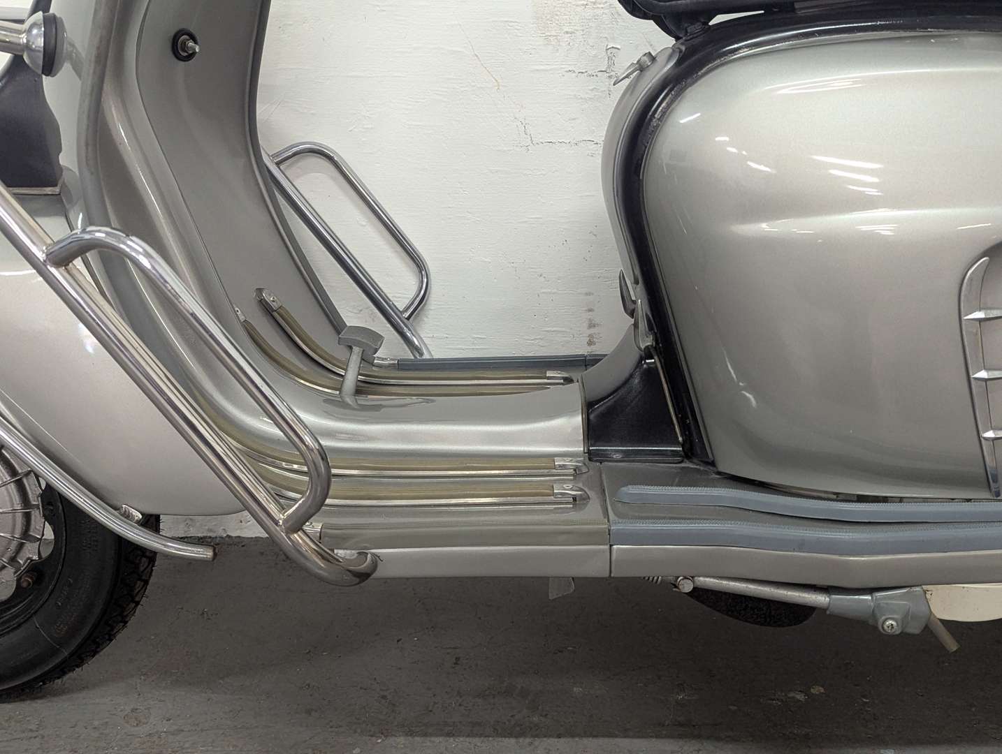 <p>1964 LAMBRETTA 150</p>