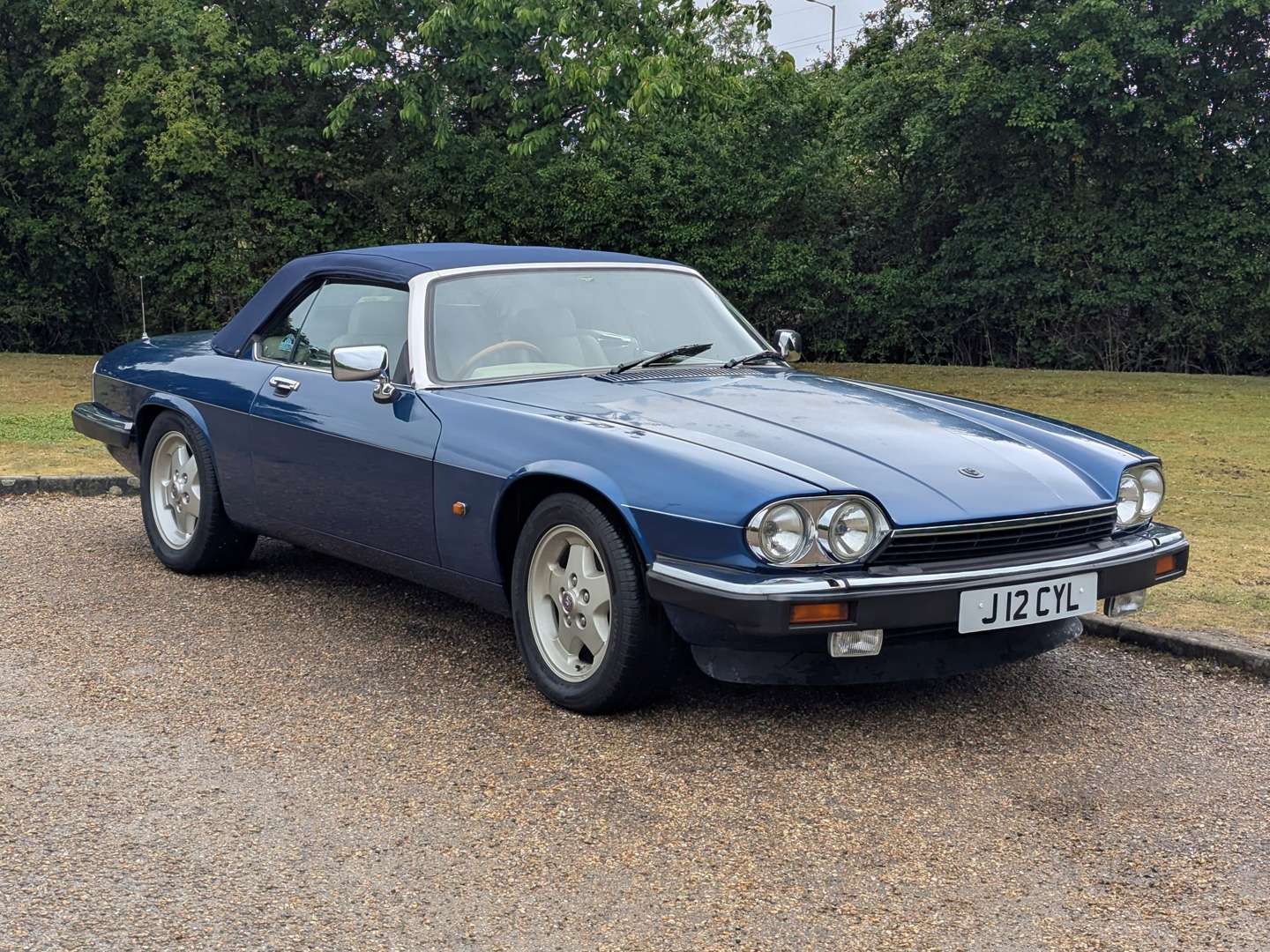 <p>1991 JAGUAR XJS 5.3 V12 AUTO CONVERTIBLE</p>