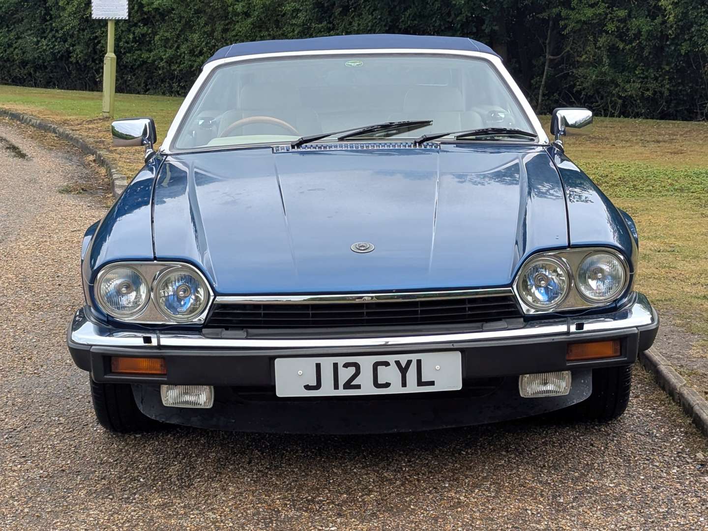<p>1991 JAGUAR XJS 5.3 V12 AUTO CONVERTIBLE</p>
