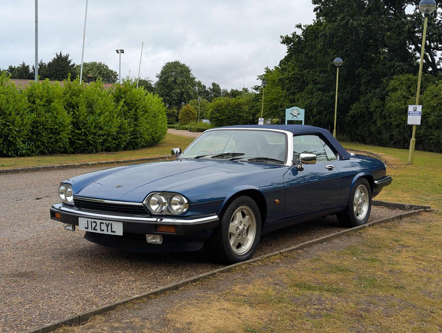 <p>1991 JAGUAR XJS 5.3 V12 AUTO CONVERTIBLE</p>
