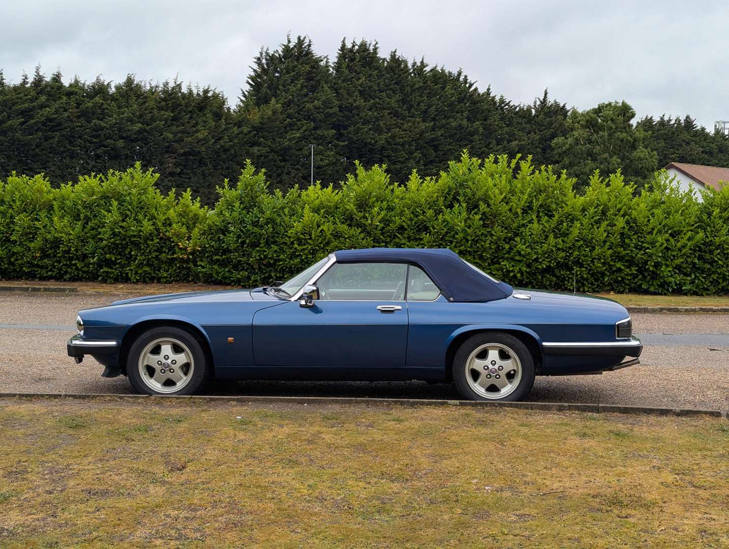 <p>1991 JAGUAR XJS 5.3 V12 AUTO CONVERTIBLE</p>