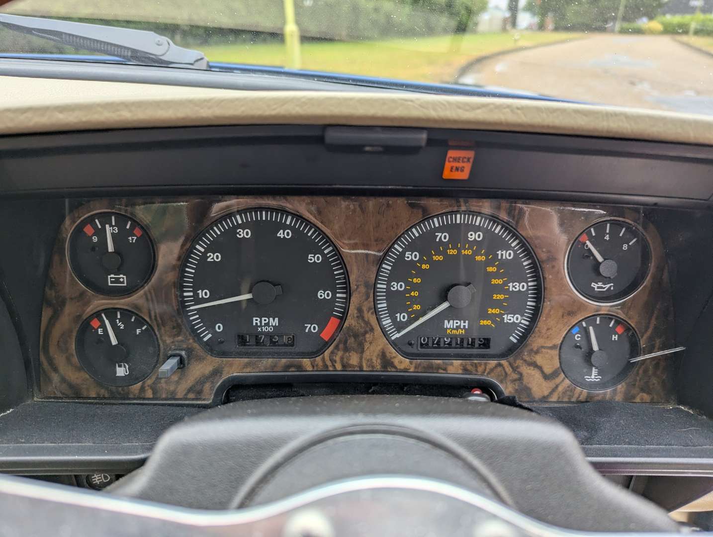 <p>1991 JAGUAR XJS 5.3 V12 AUTO CONVERTIBLE</p>