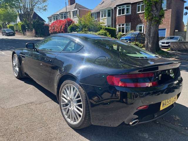 <p>2009 ASTON MARTIN VANTAGE V8 AUTO</p>