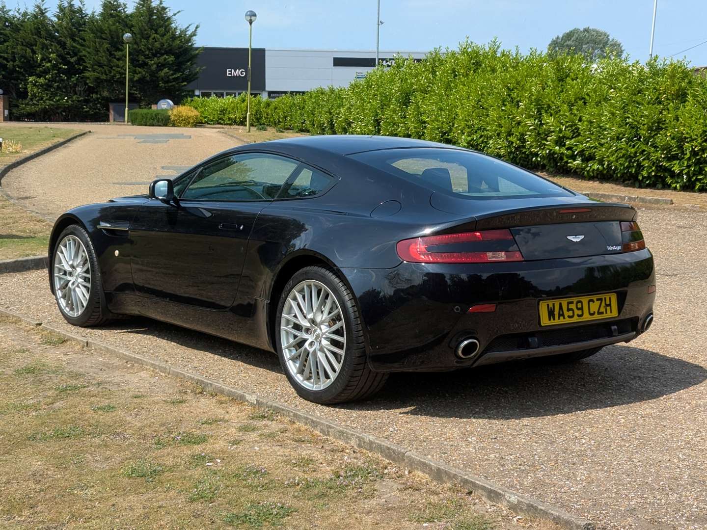 <p>2009 ASTON MARTIN VANTAGE V8 AUTO</p>