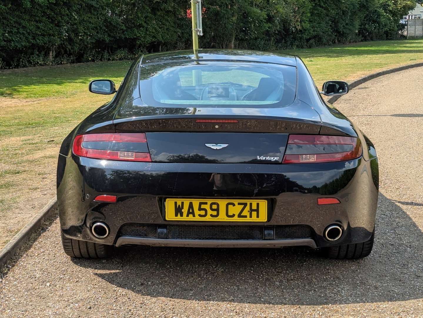 <p>2009 ASTON MARTIN VANTAGE V8 AUTO</p>