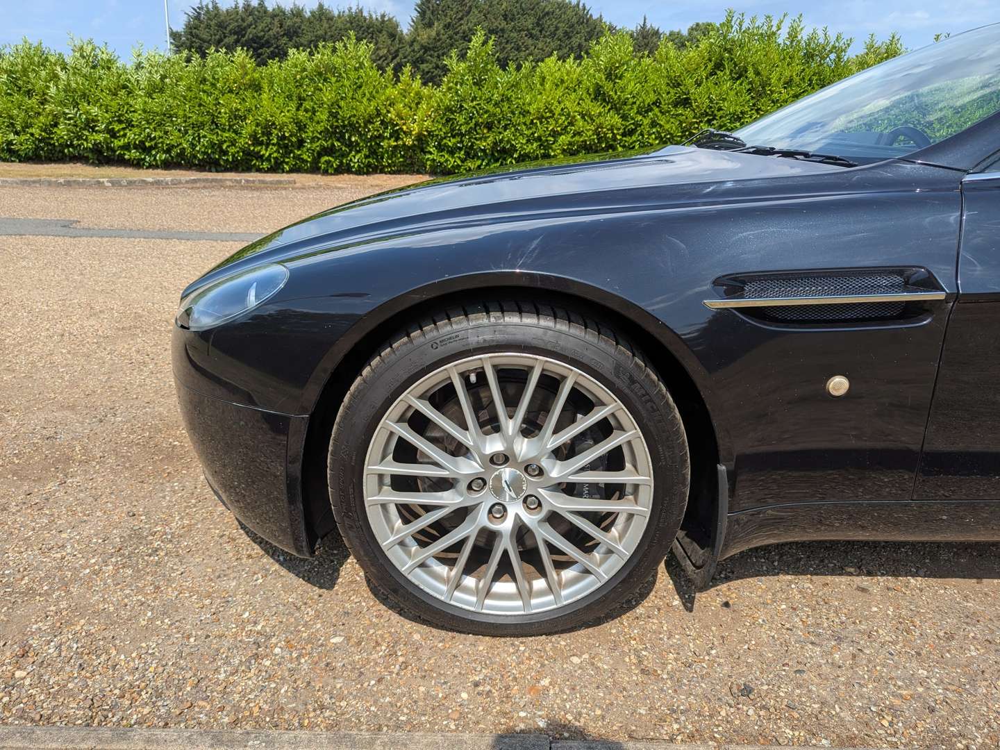 <p>2009 ASTON MARTIN VANTAGE V8 AUTO</p>