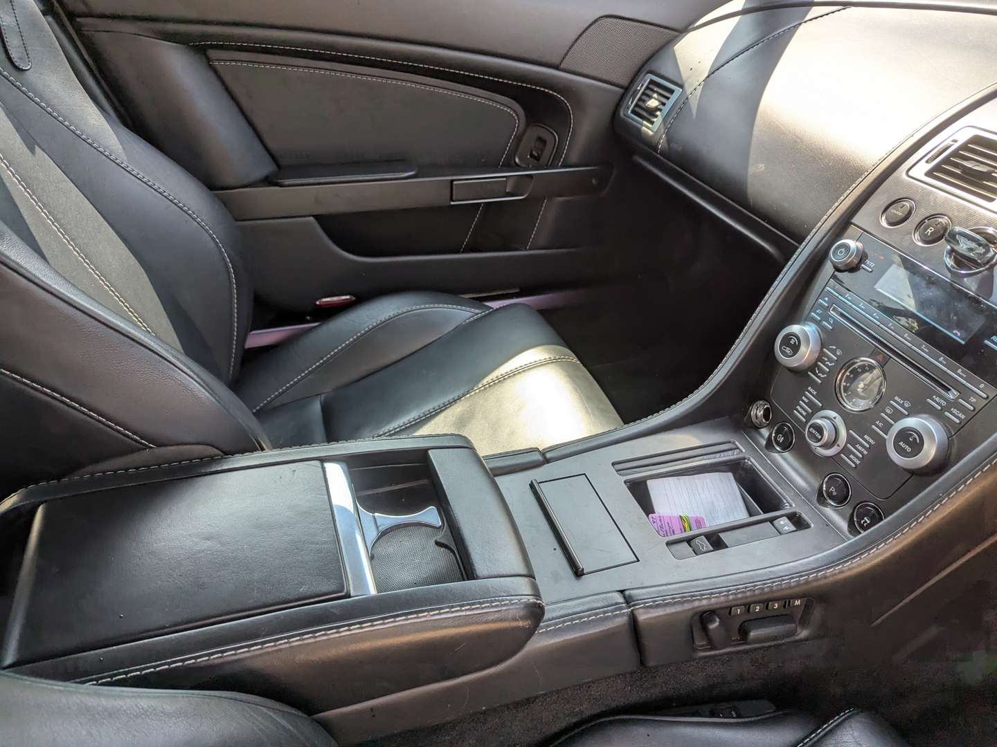 <p>2009 ASTON MARTIN VANTAGE V8 AUTO</p>