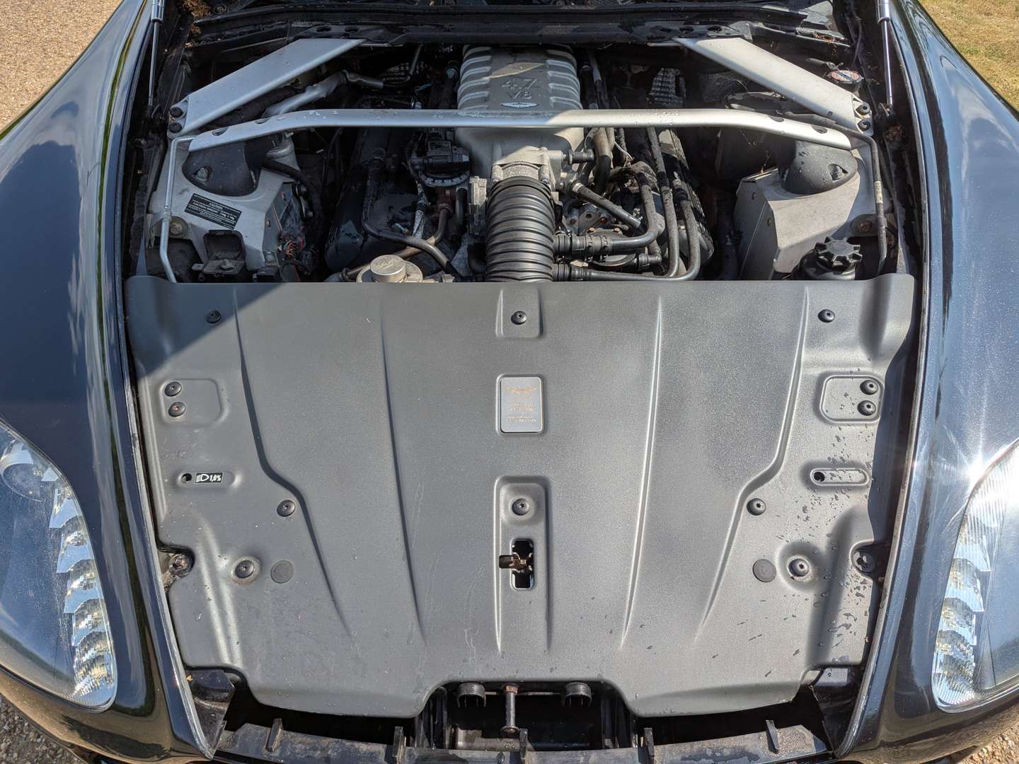 <p>2009 ASTON MARTIN VANTAGE V8 AUTO</p>