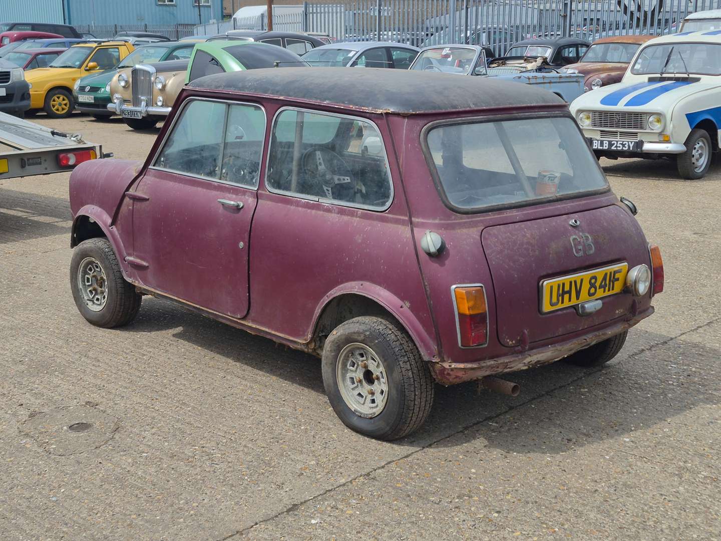 <p>1968 AUSTIN MINI COOPER S</p>