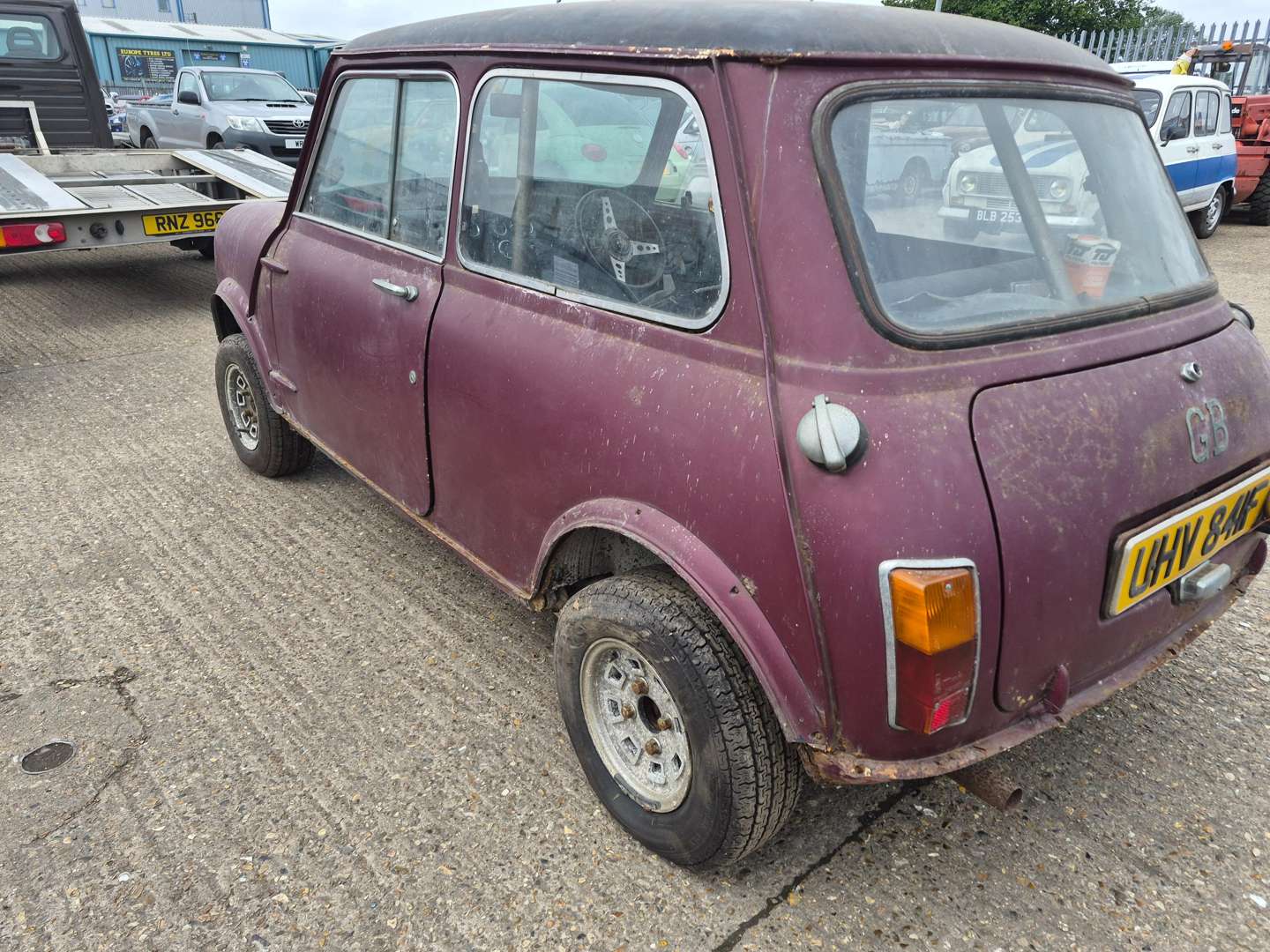 <p>1968 AUSTIN MINI COOPER S</p>