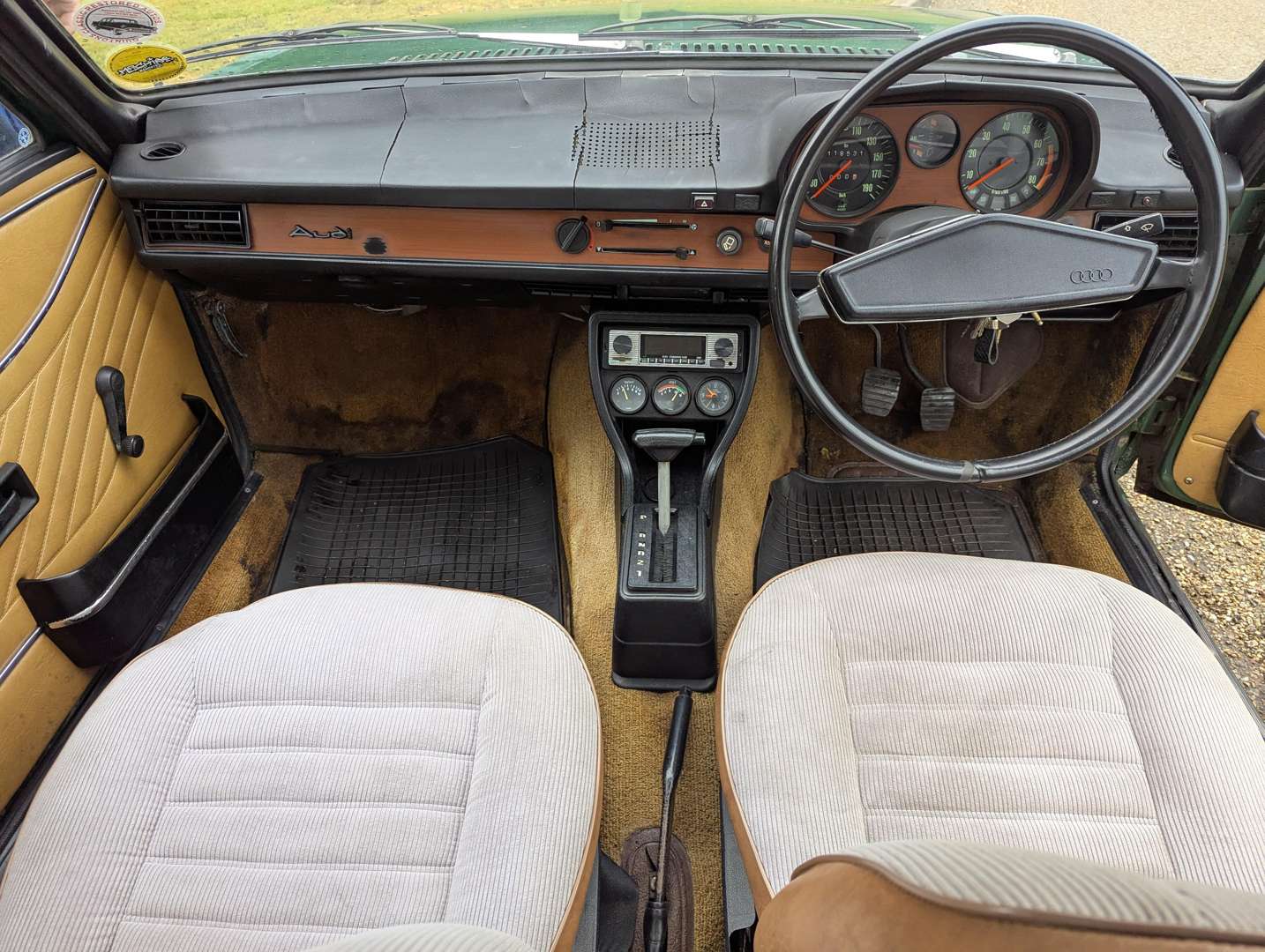 <p>1975 AUDI 80 GL</p>