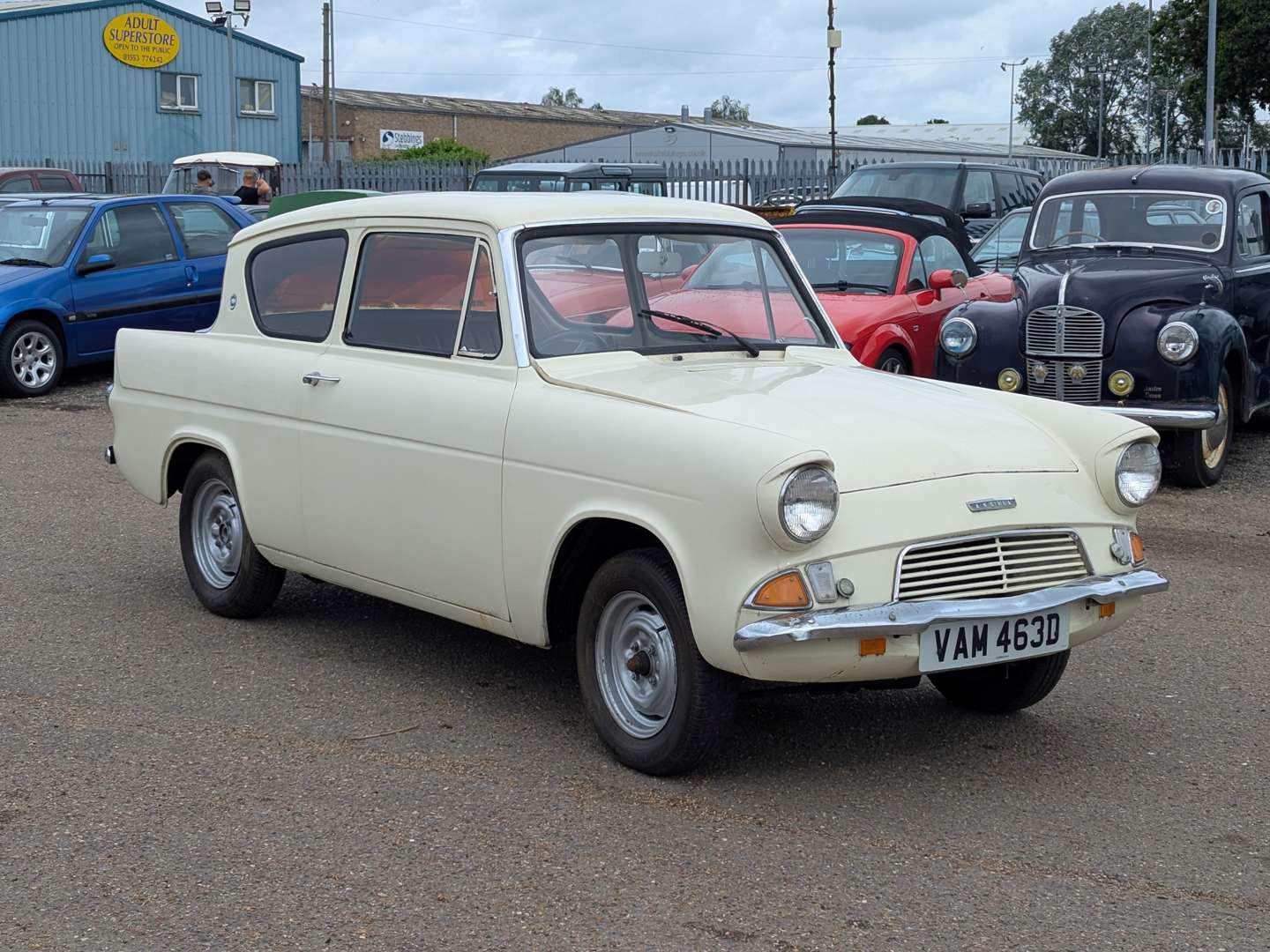 <p>1966 FORD ANGLIA</p>