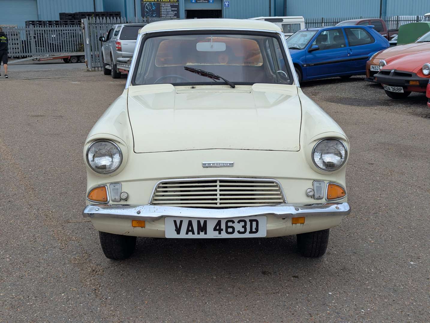 <p>1966 FORD ANGLIA</p>