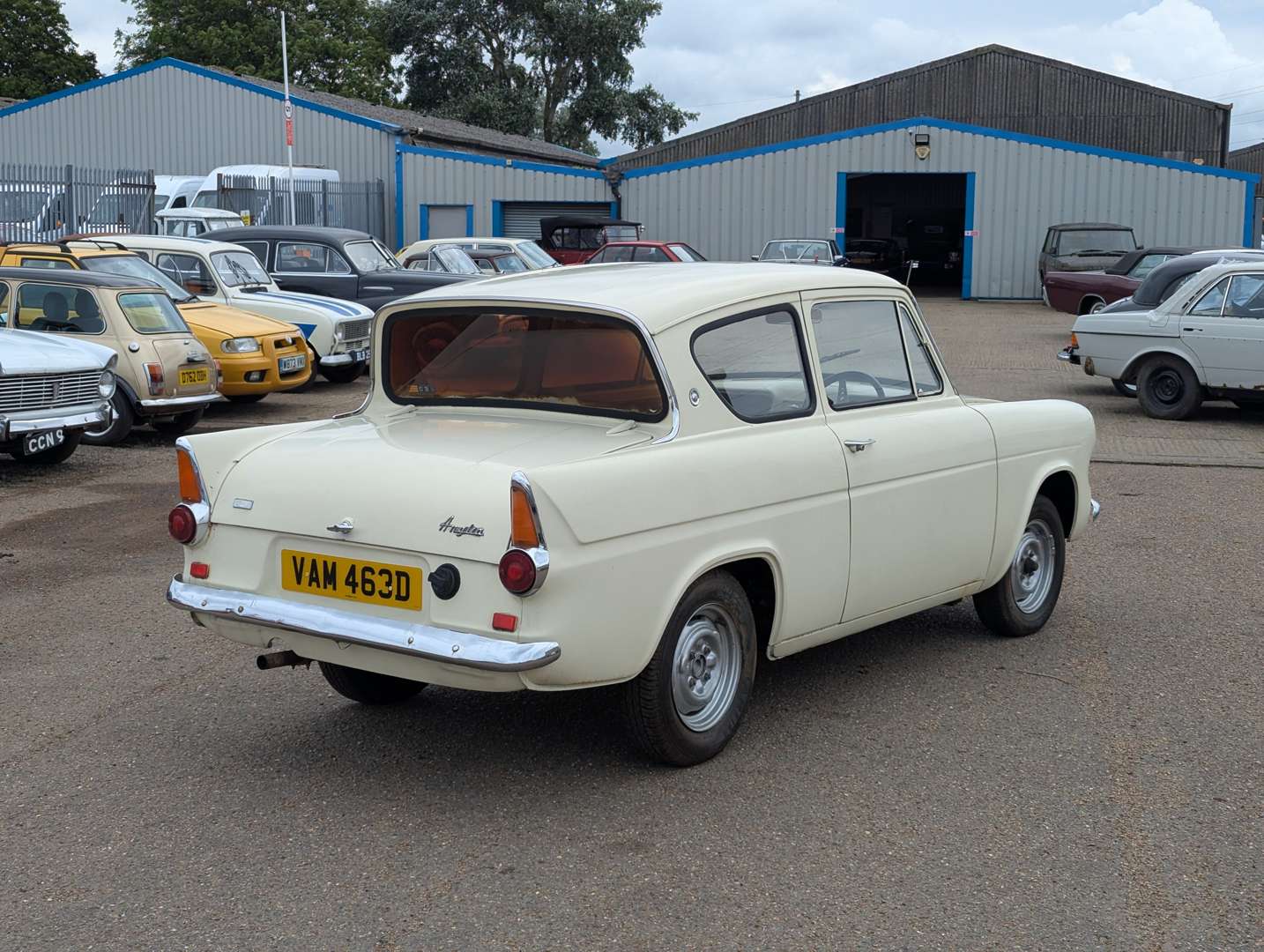 <p>1966 FORD ANGLIA</p>