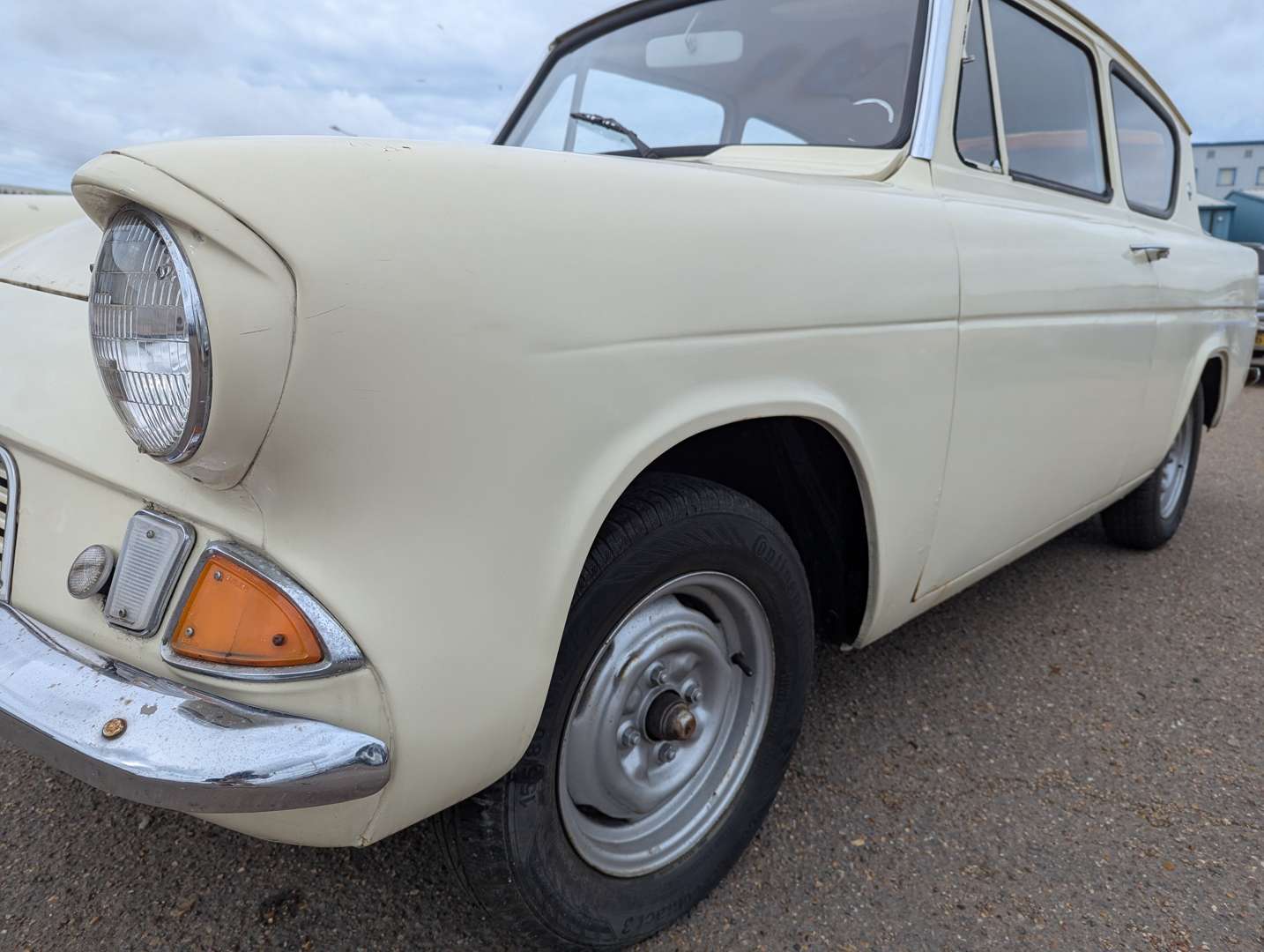 <p>1966 FORD ANGLIA</p>
