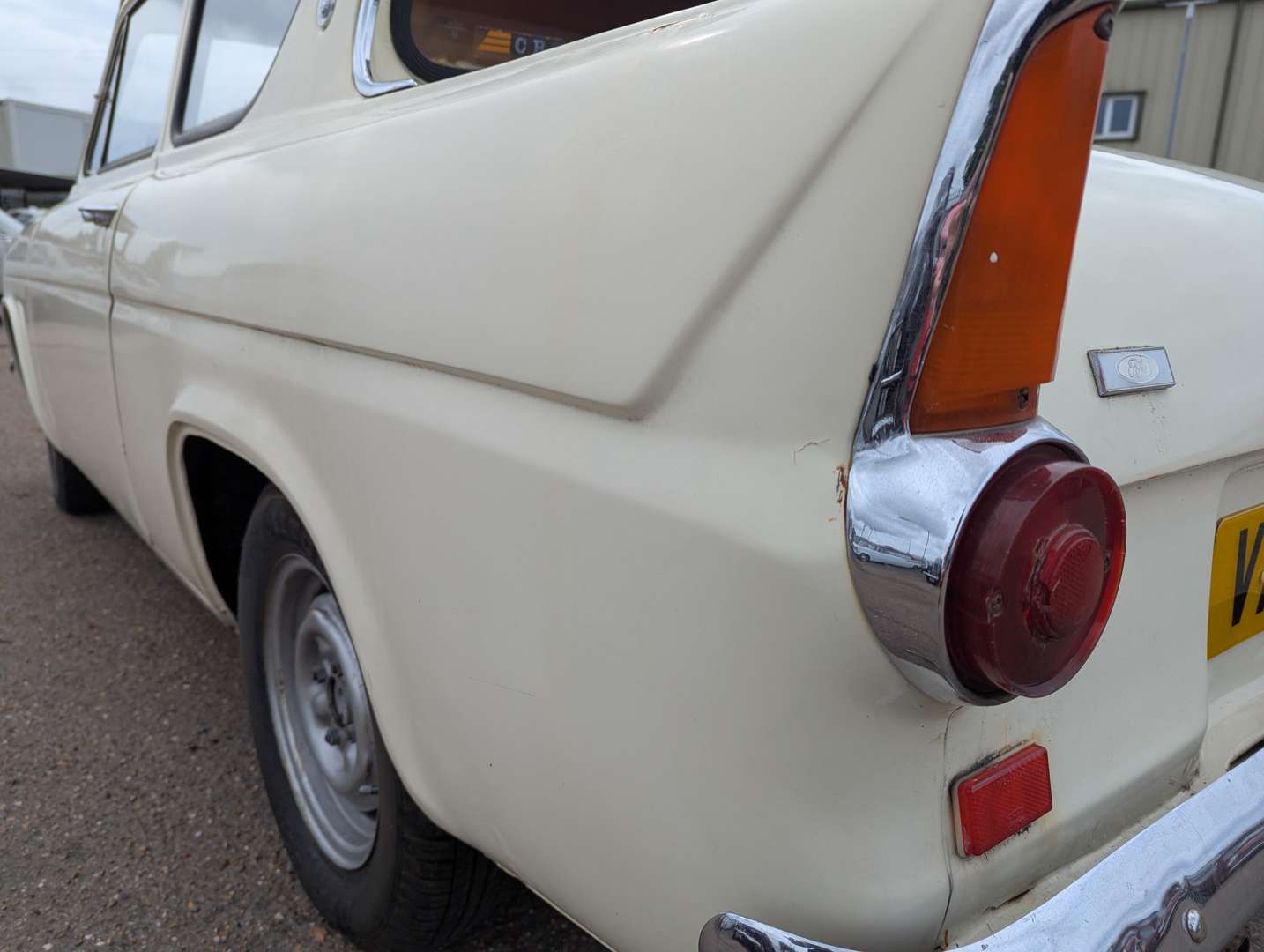 <p>1966 FORD ANGLIA</p>