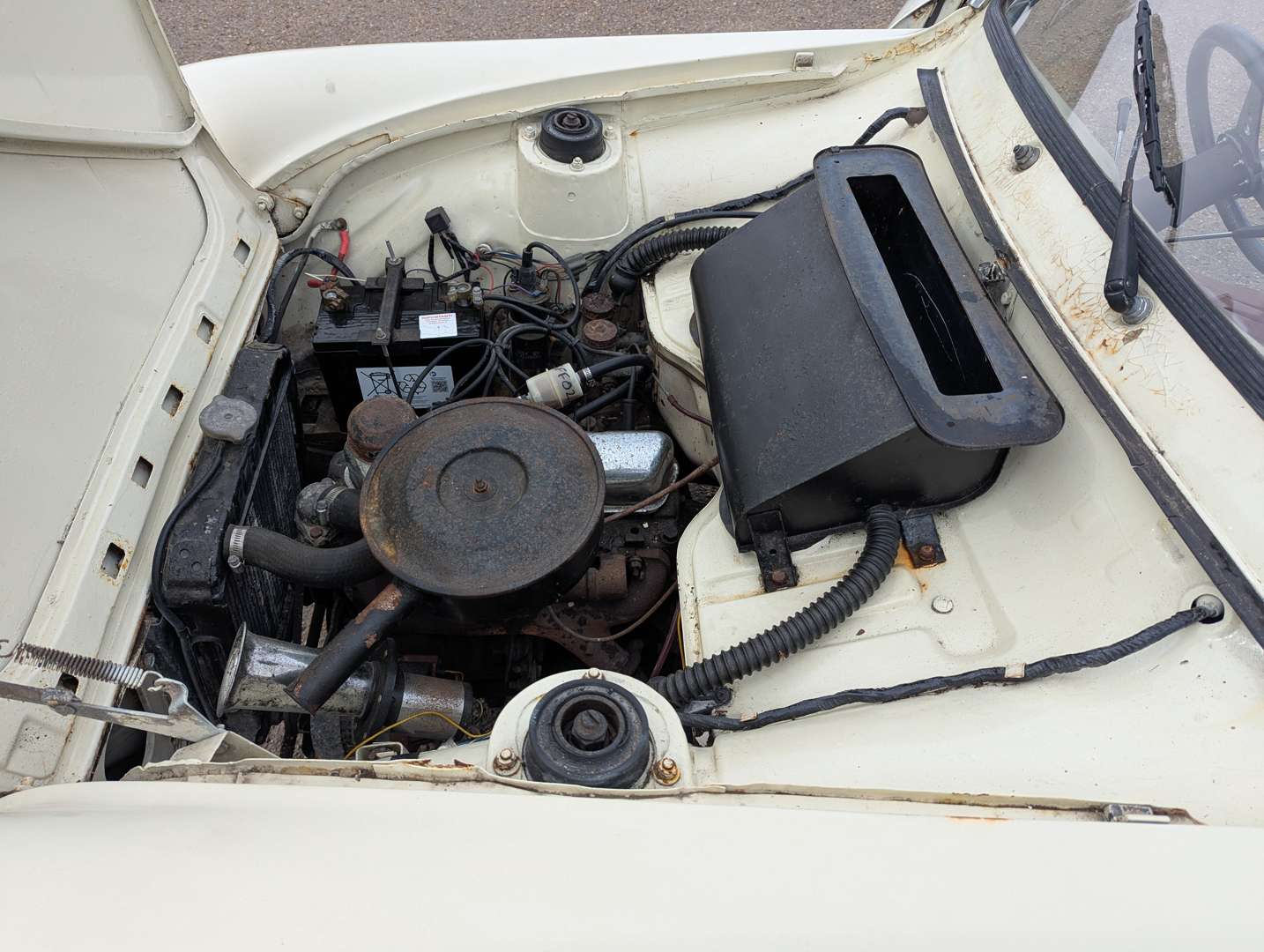 <p>1966 FORD ANGLIA</p>