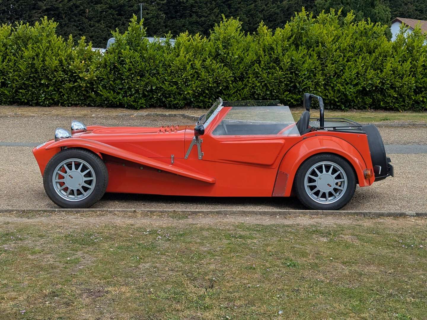 <p>1992 RACECORP LA1</p>