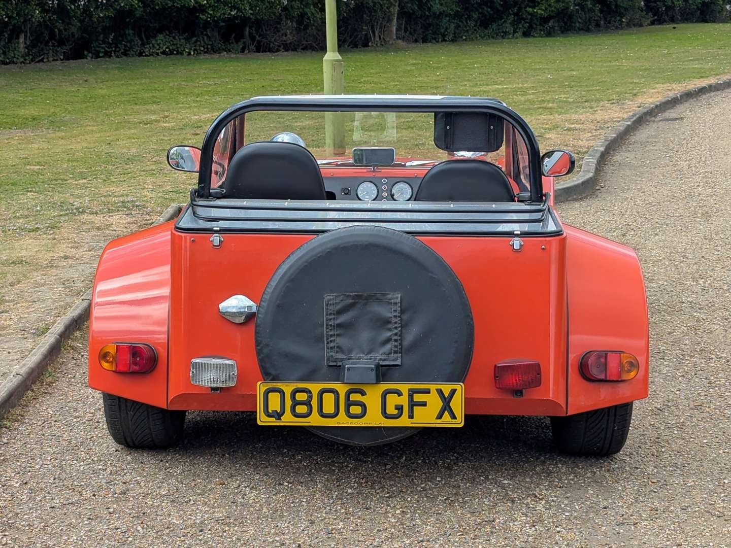 <p>1992 RACECORP LA1</p>