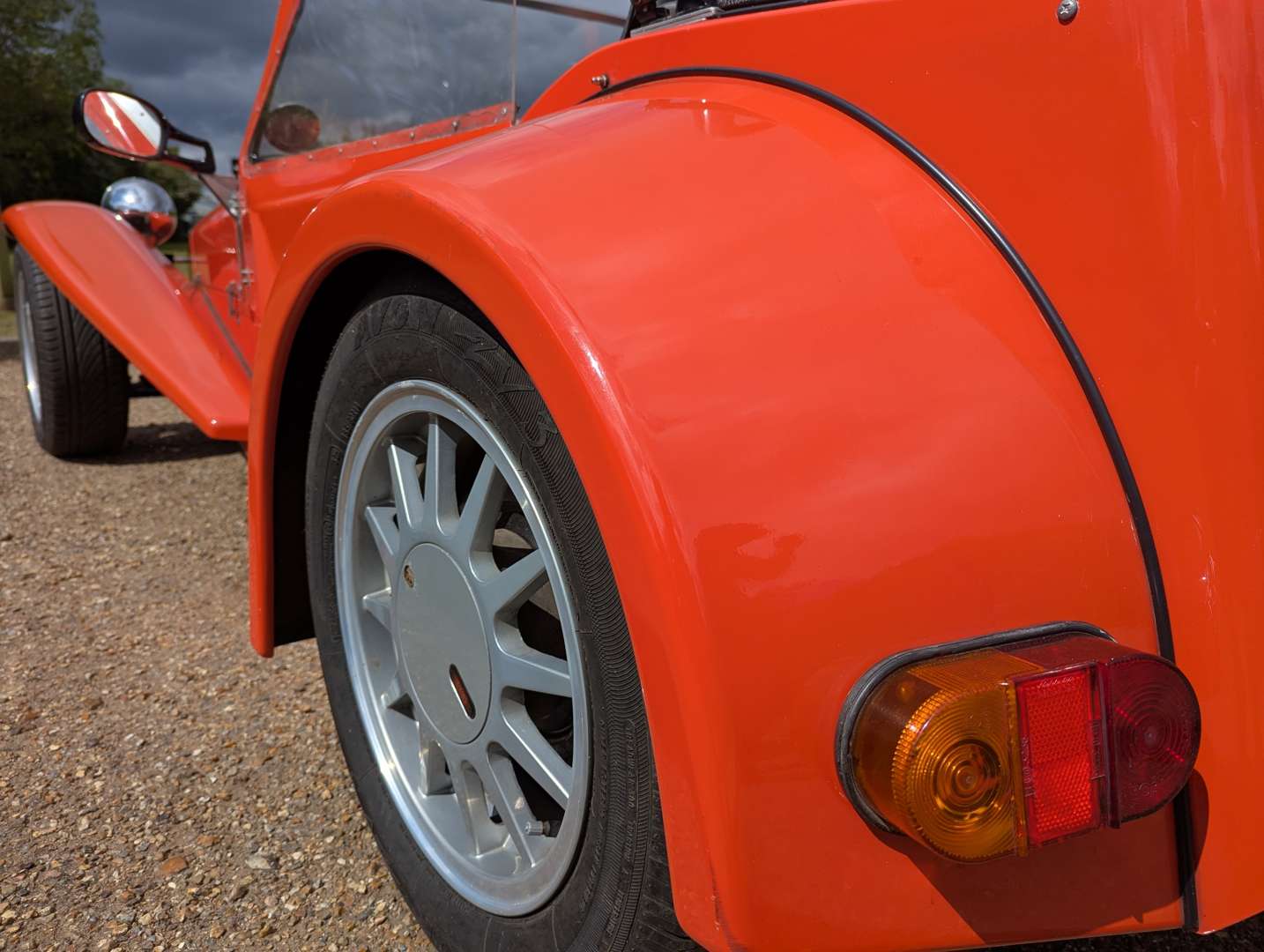<p>1992 RACECORP LA1</p>