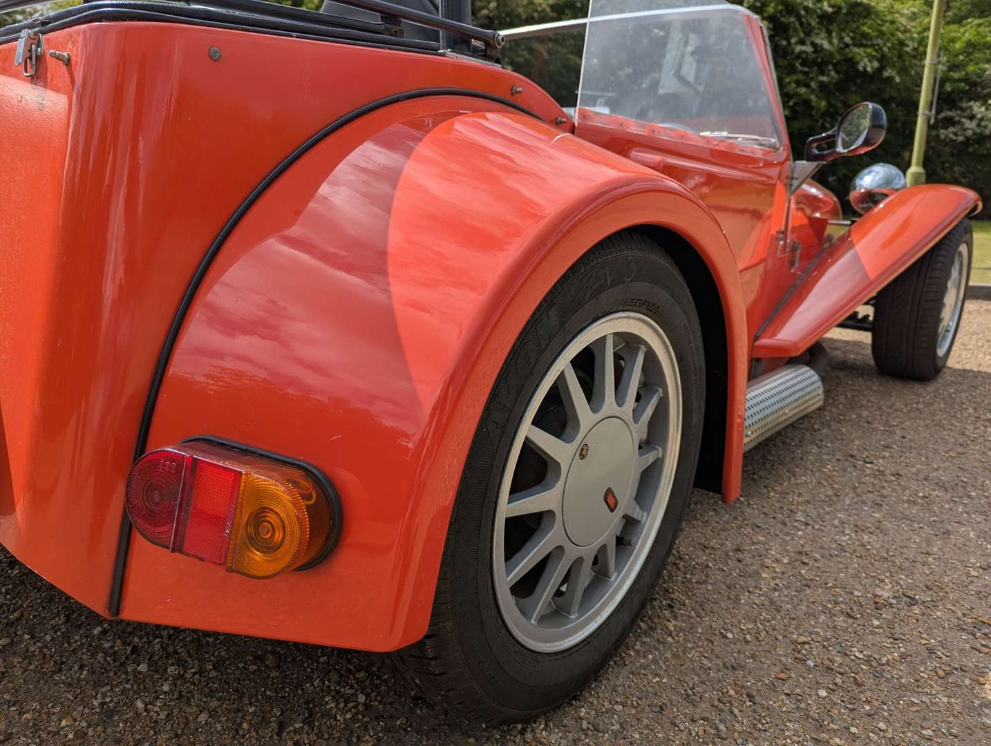 <p>1992 RACECORP LA1</p>