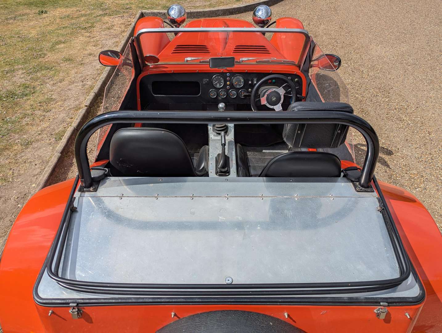 <p>1992 RACECORP LA1</p>