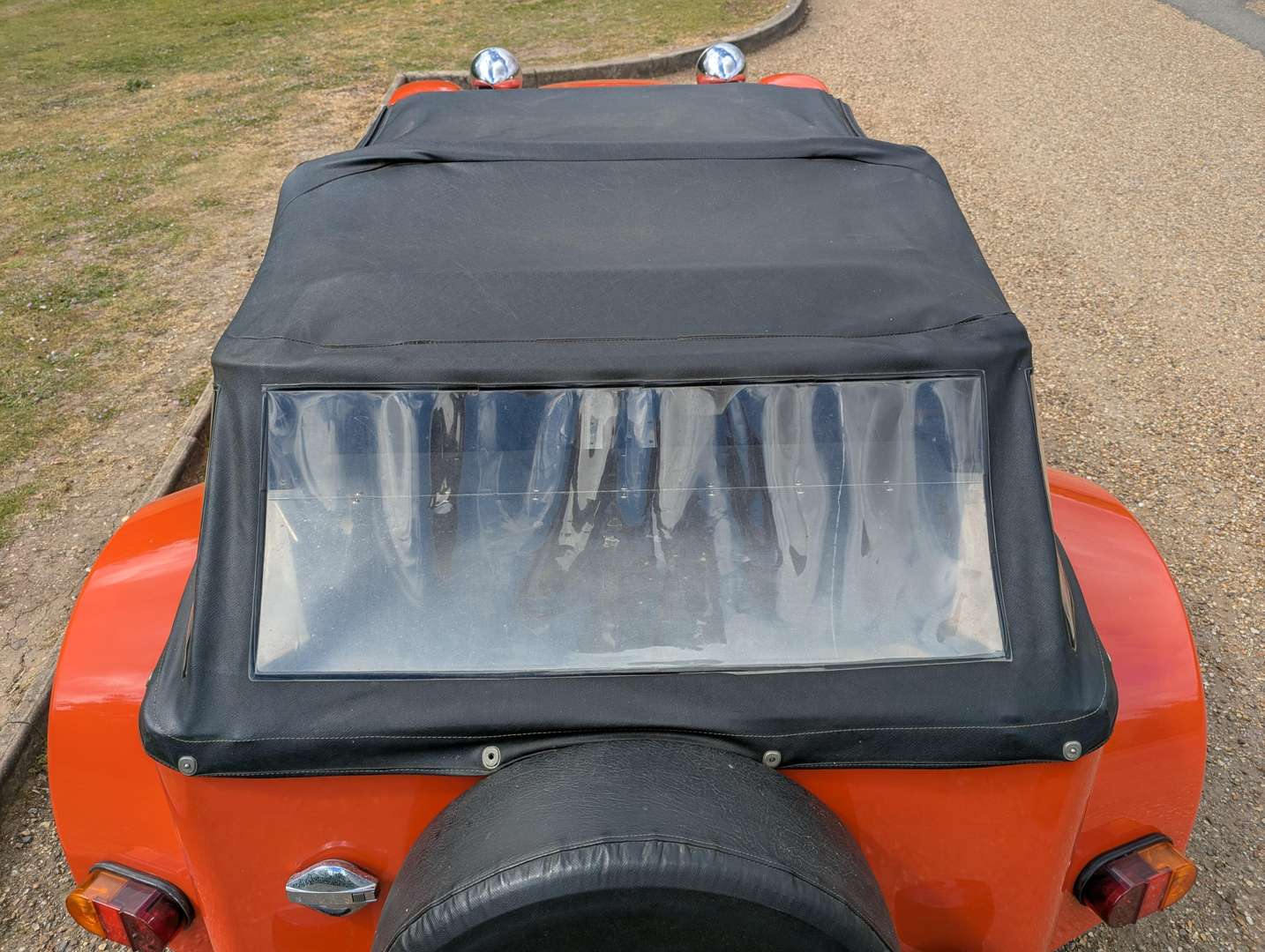 <p>1992 RACECORP LA1</p>