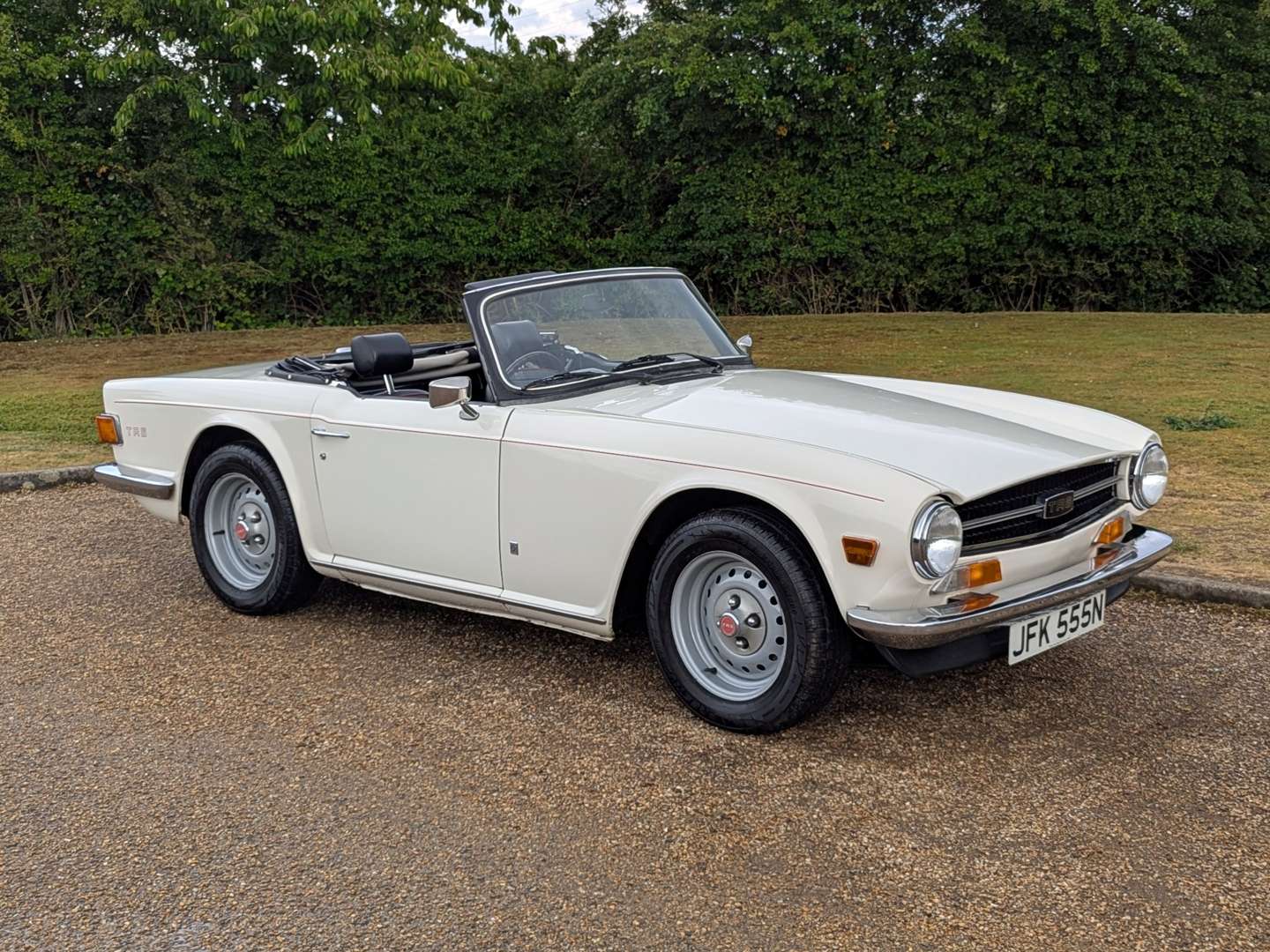 <p>1975 TRIUMPH TR6</p>
