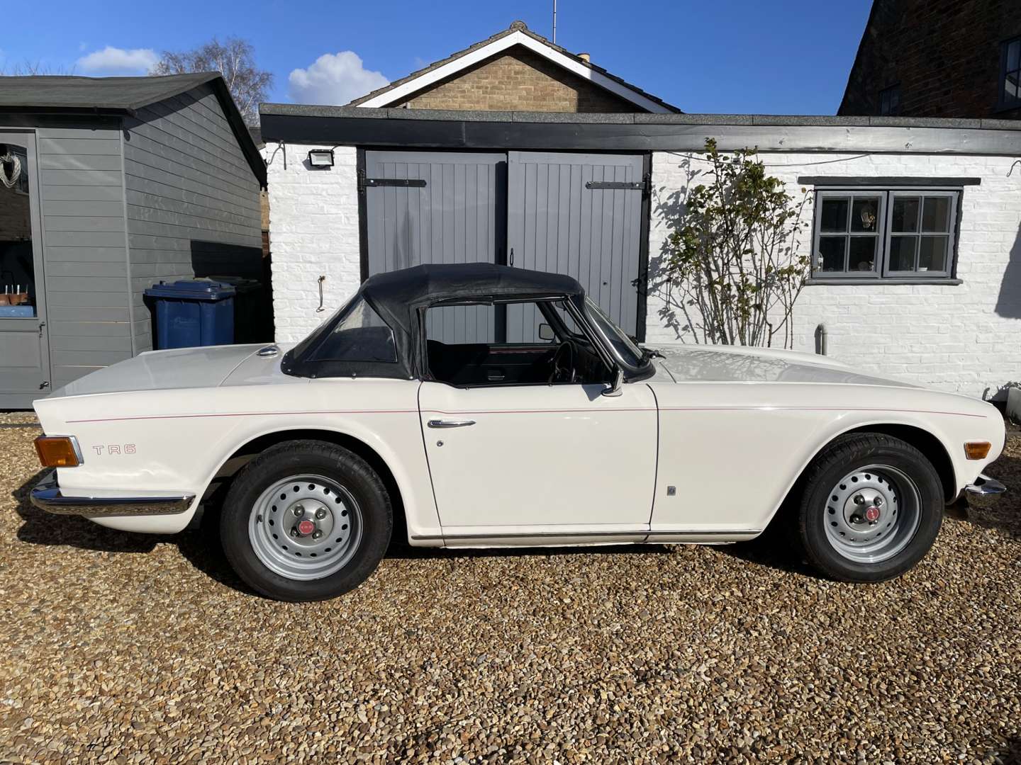 <p>1975 TRIUMPH TR6</p>