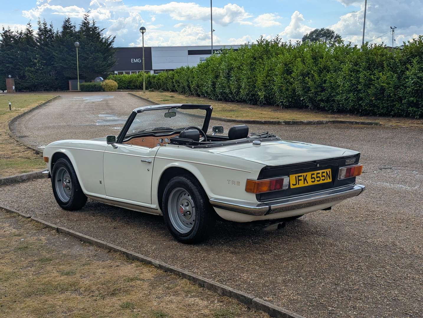 <p>1975 TRIUMPH TR6</p>