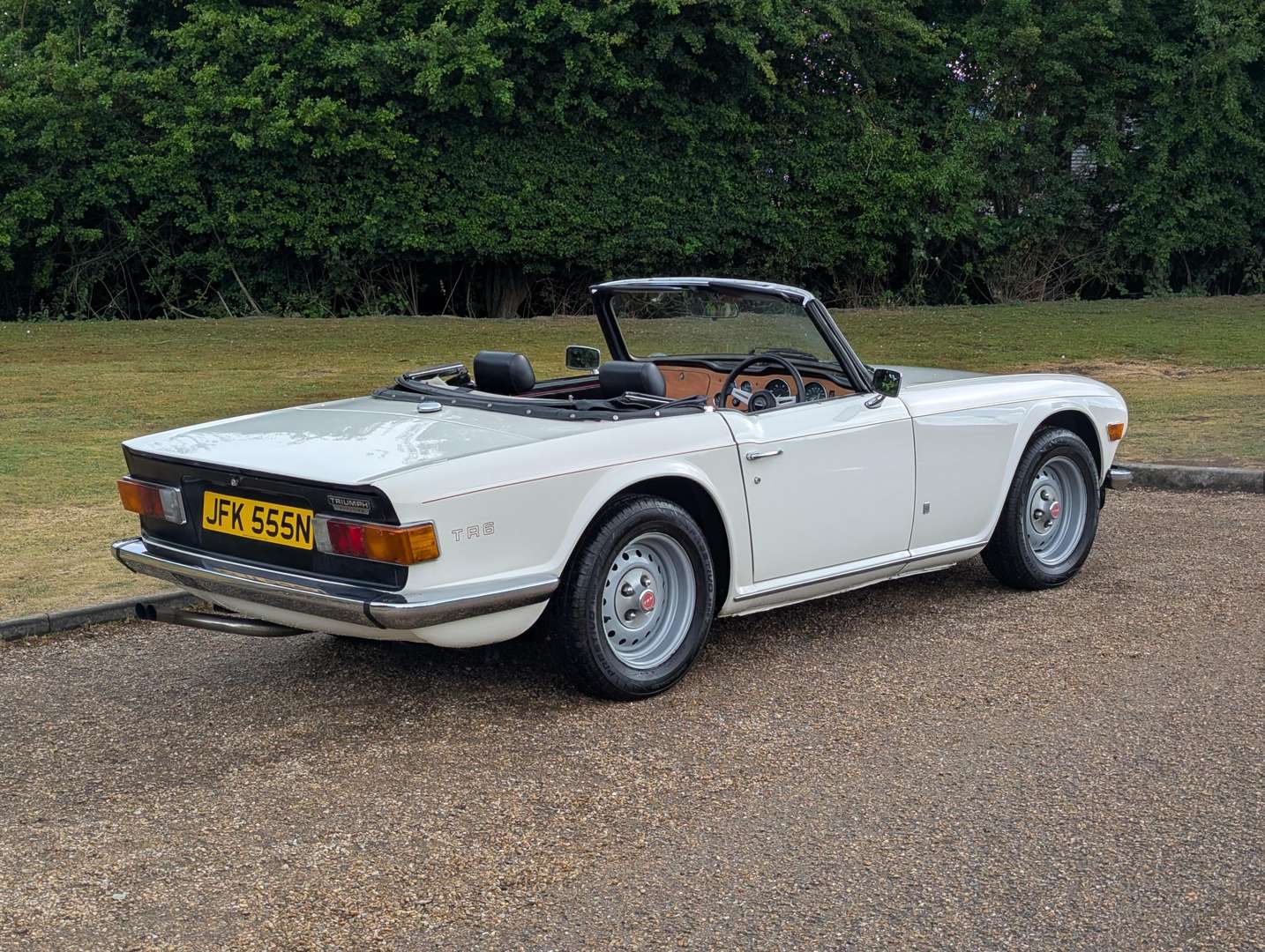 <p>1975 TRIUMPH TR6</p>