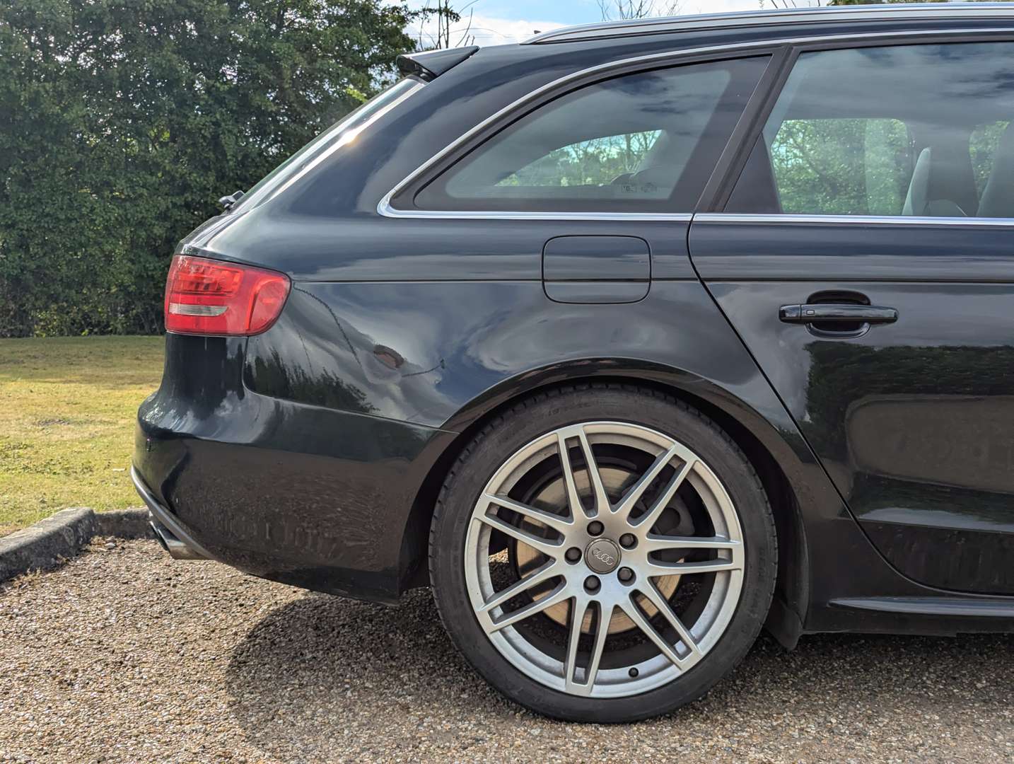 <p>2010 AUDI S4 T QUATTRO</p>