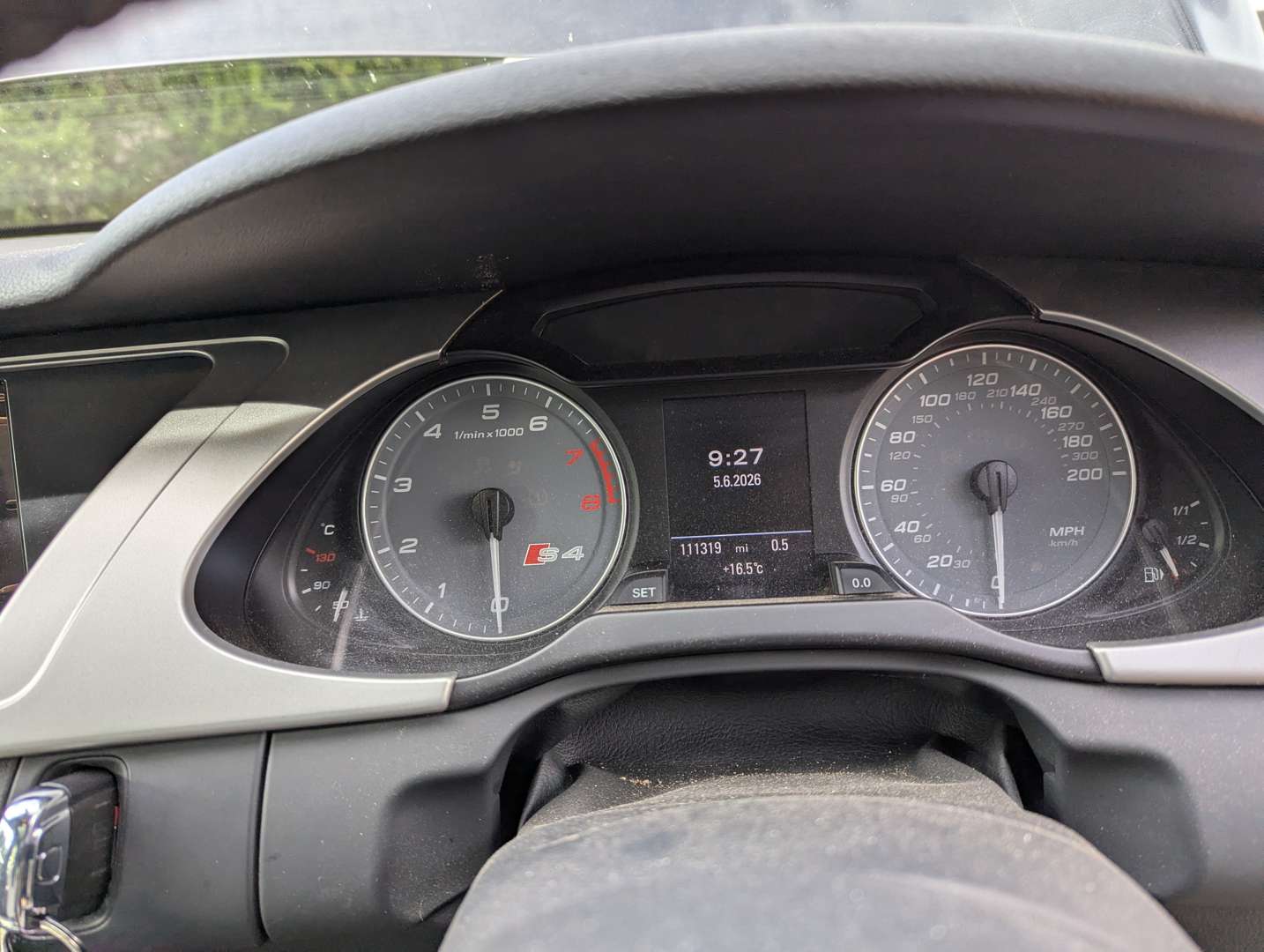 <p>2010 AUDI S4 T QUATTRO</p>