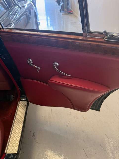 <p>1968 JAGUAR MKII 240 AUTO</p>