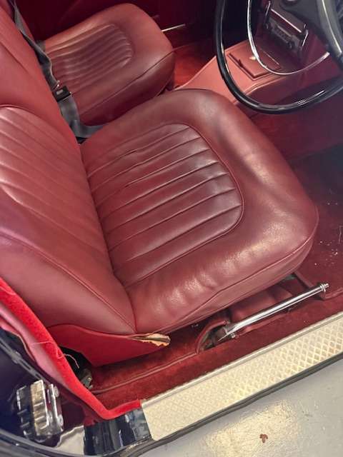 <p>1968 JAGUAR MKII 240 AUTO</p>