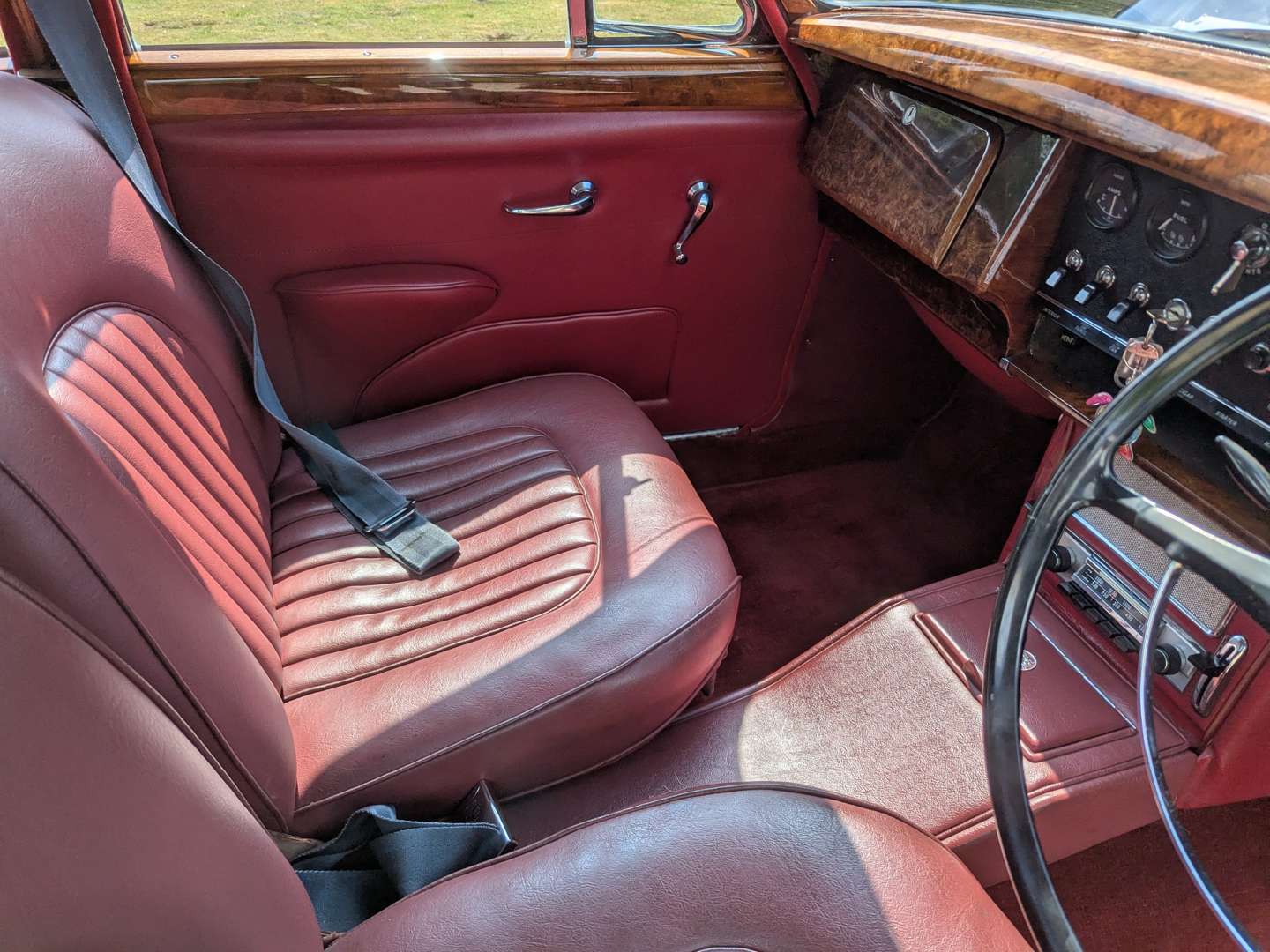 <p>1968 JAGUAR MKII 240 AUTO</p>