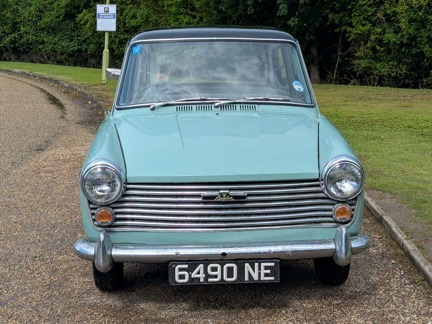 <p>1962 AUSTIN A40 FARINA</p>