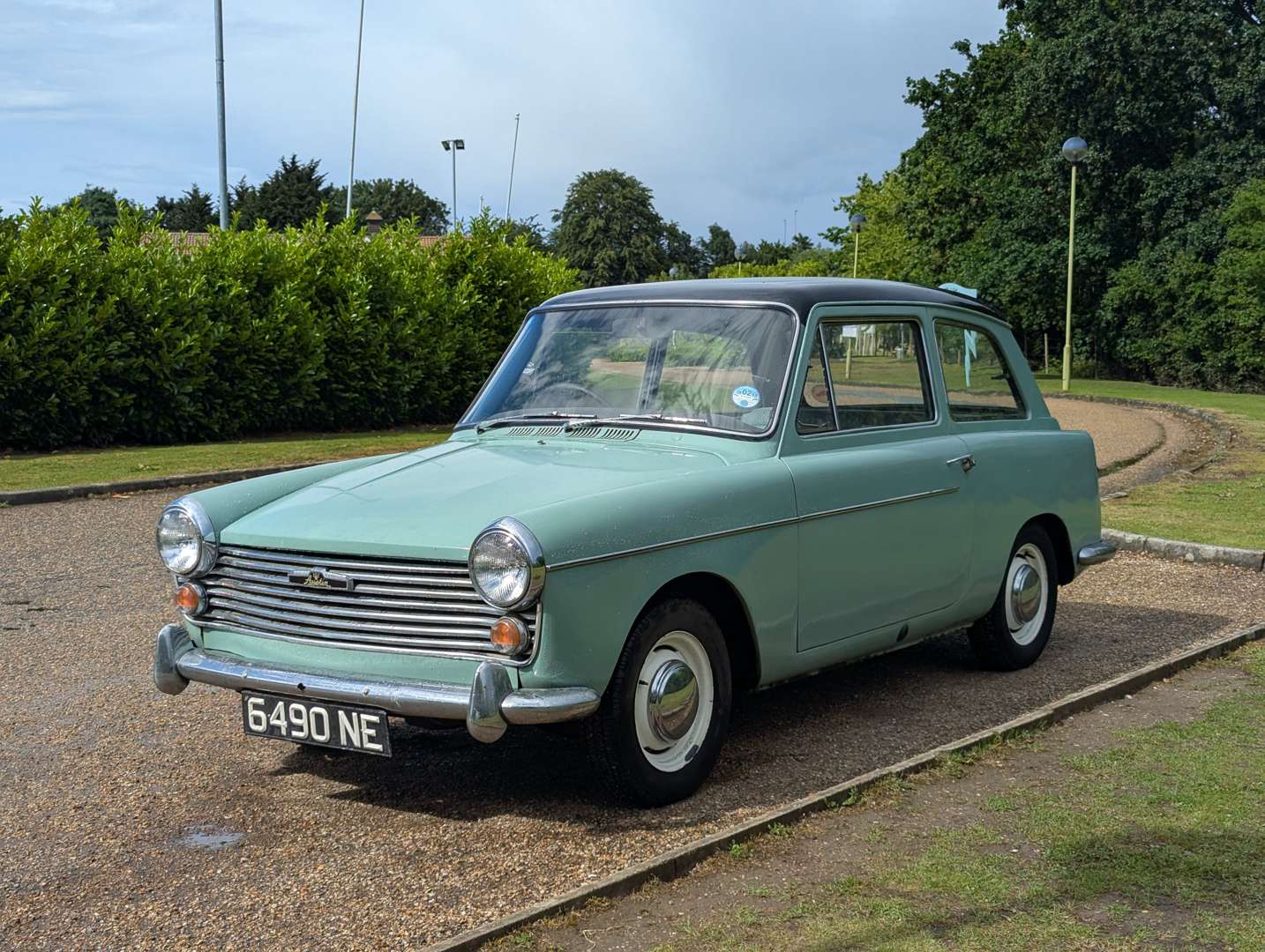 <p>1962 AUSTIN A40 FARINA</p>