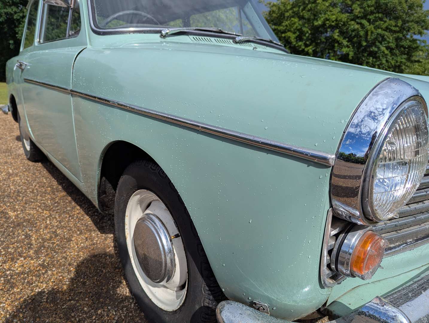 <p>1962 AUSTIN A40 FARINA</p>