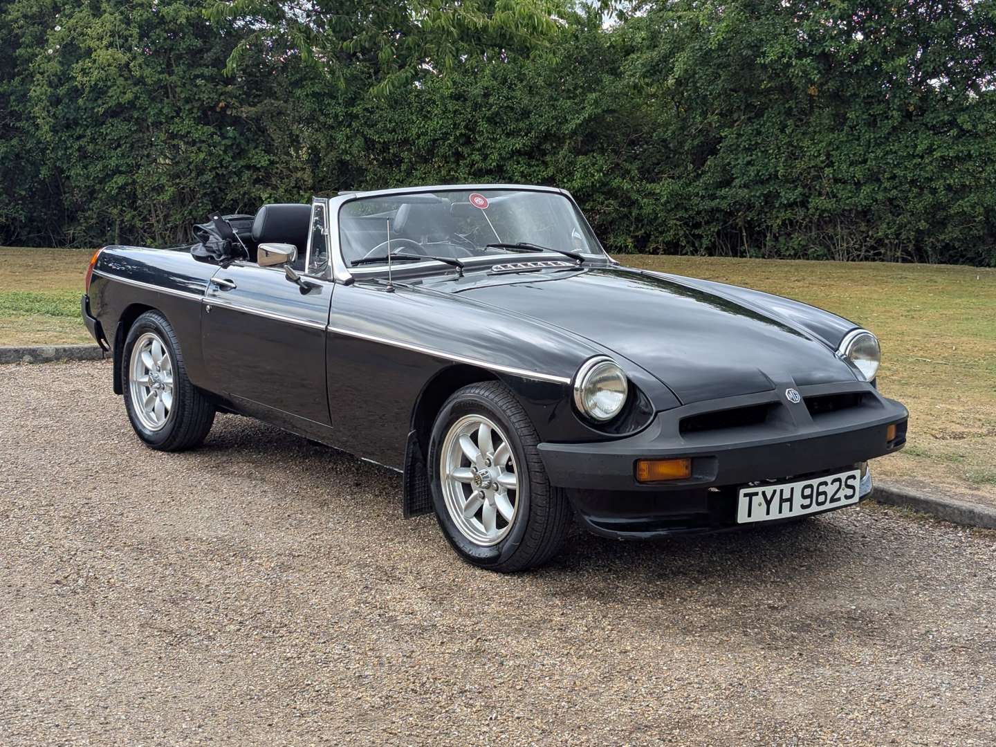 <p>1978 MG B ROADSTER</p>